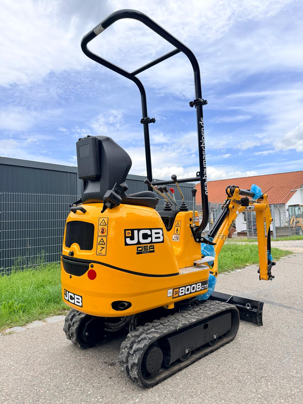 JCB 8008CTS**NEU**Modell 2026**ab 247 €/mtl.