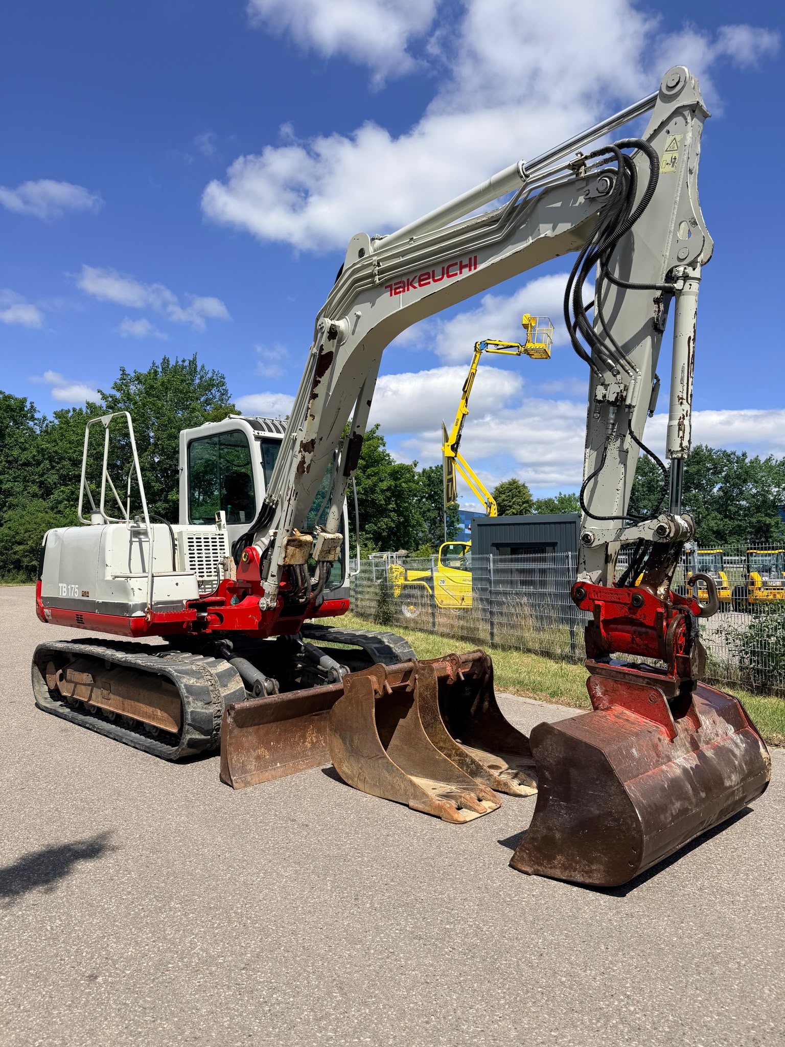 Gebraucht Takeuchi TB 175 inkl. Humusschaufel und 2x Tieflöffel