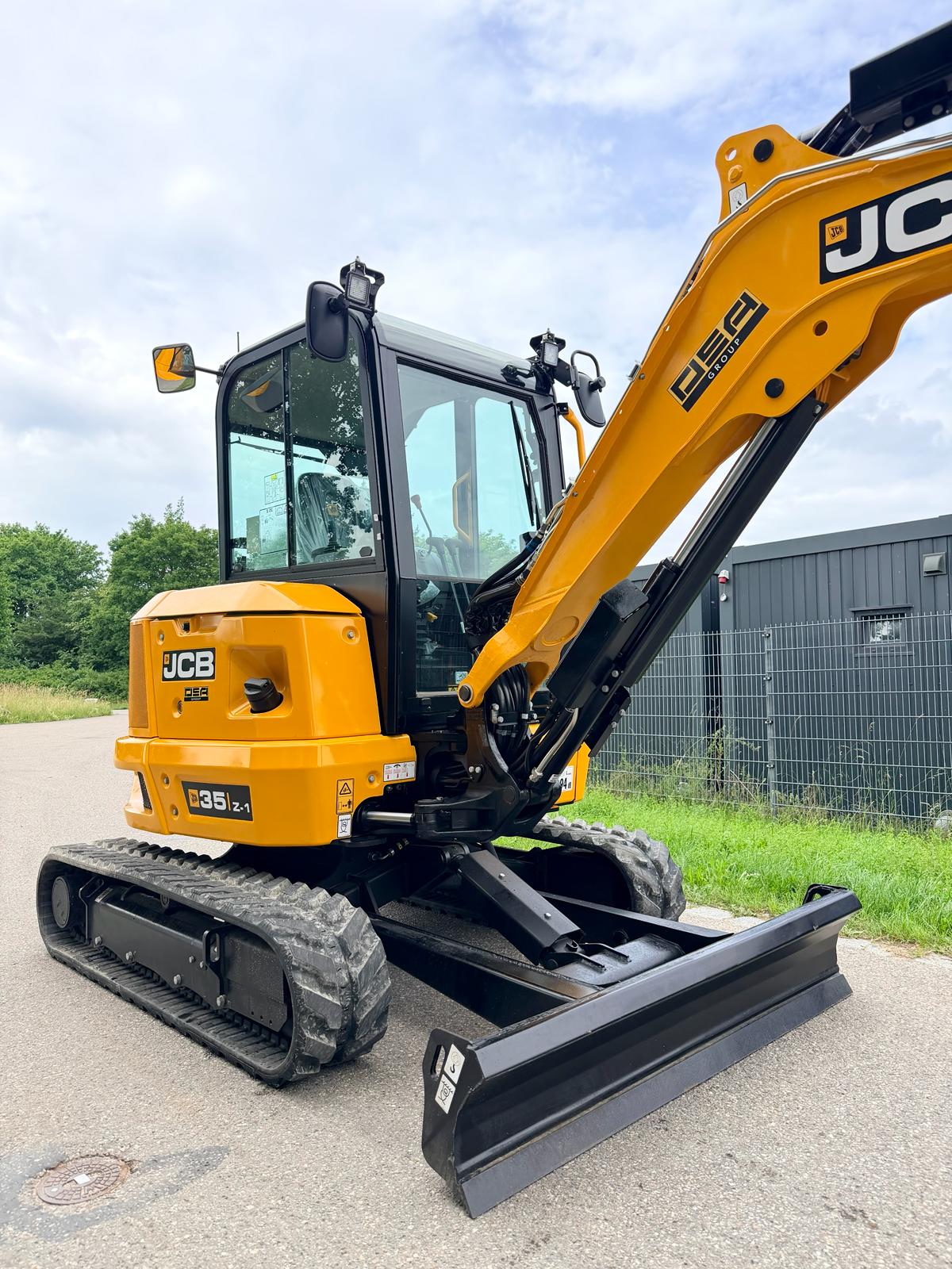 JCB 35Z-1 Pro Cab**NEU**Modell 2026**ab 799 €/mtl.