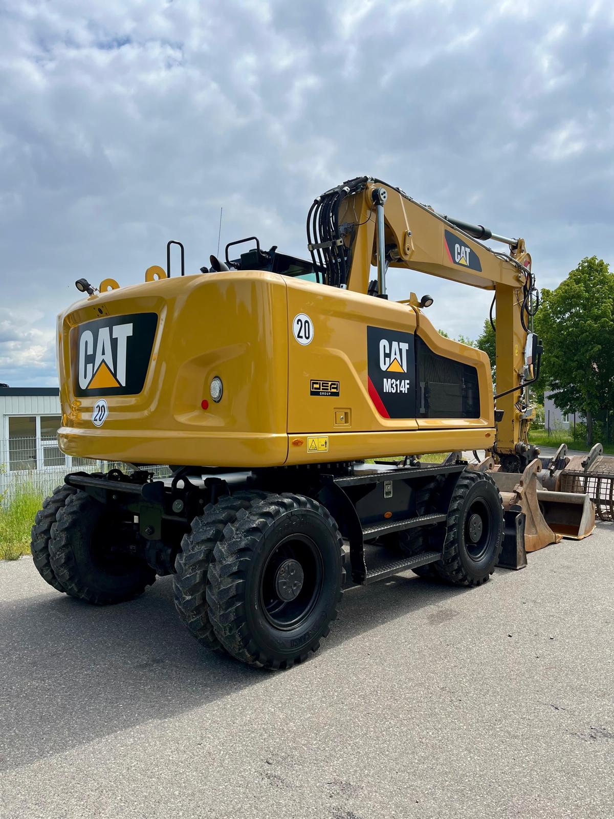 Gebraucht CAT M314F**Bj. 2019**Powertilt, 6x Anbaugeräte