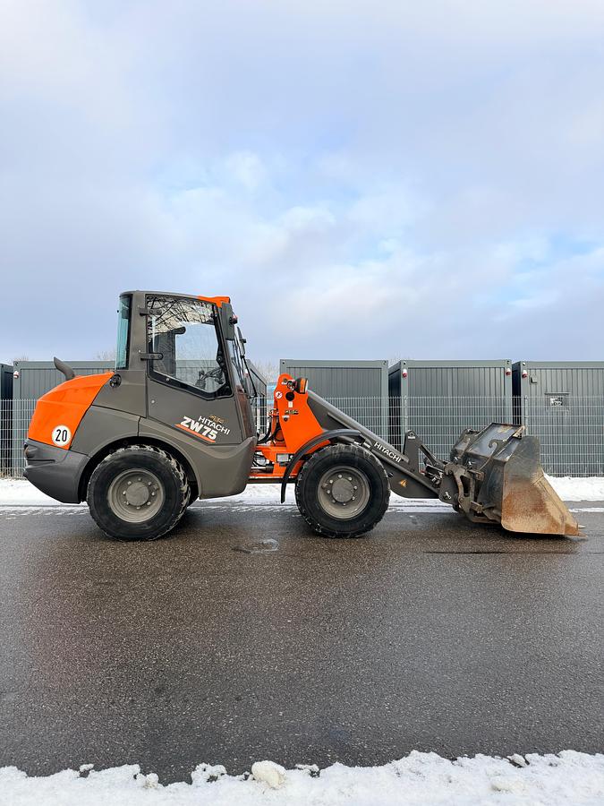 Gebraucht Hitachi ZW75 **TOP Zustand!**