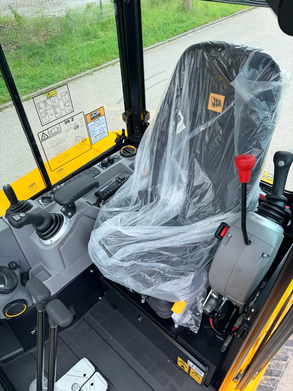 JCB 35Z-1 Pro Cab**NEU**Modell 2026**ab 799 €/mtl.