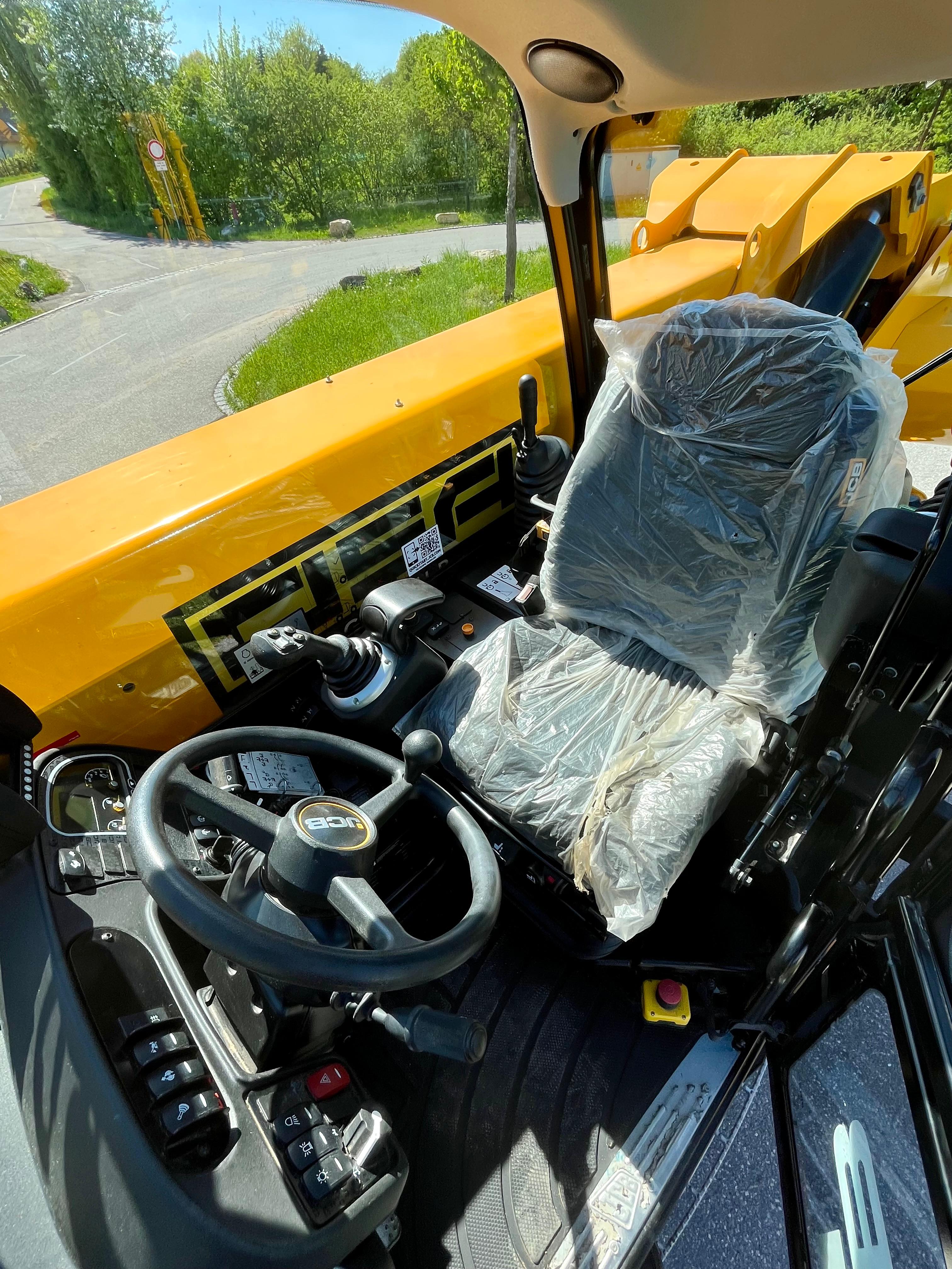 Gebraucht Teleskoplader JCB RTH555P 210 R Roto *Vorführer* mit Korb, Gabel