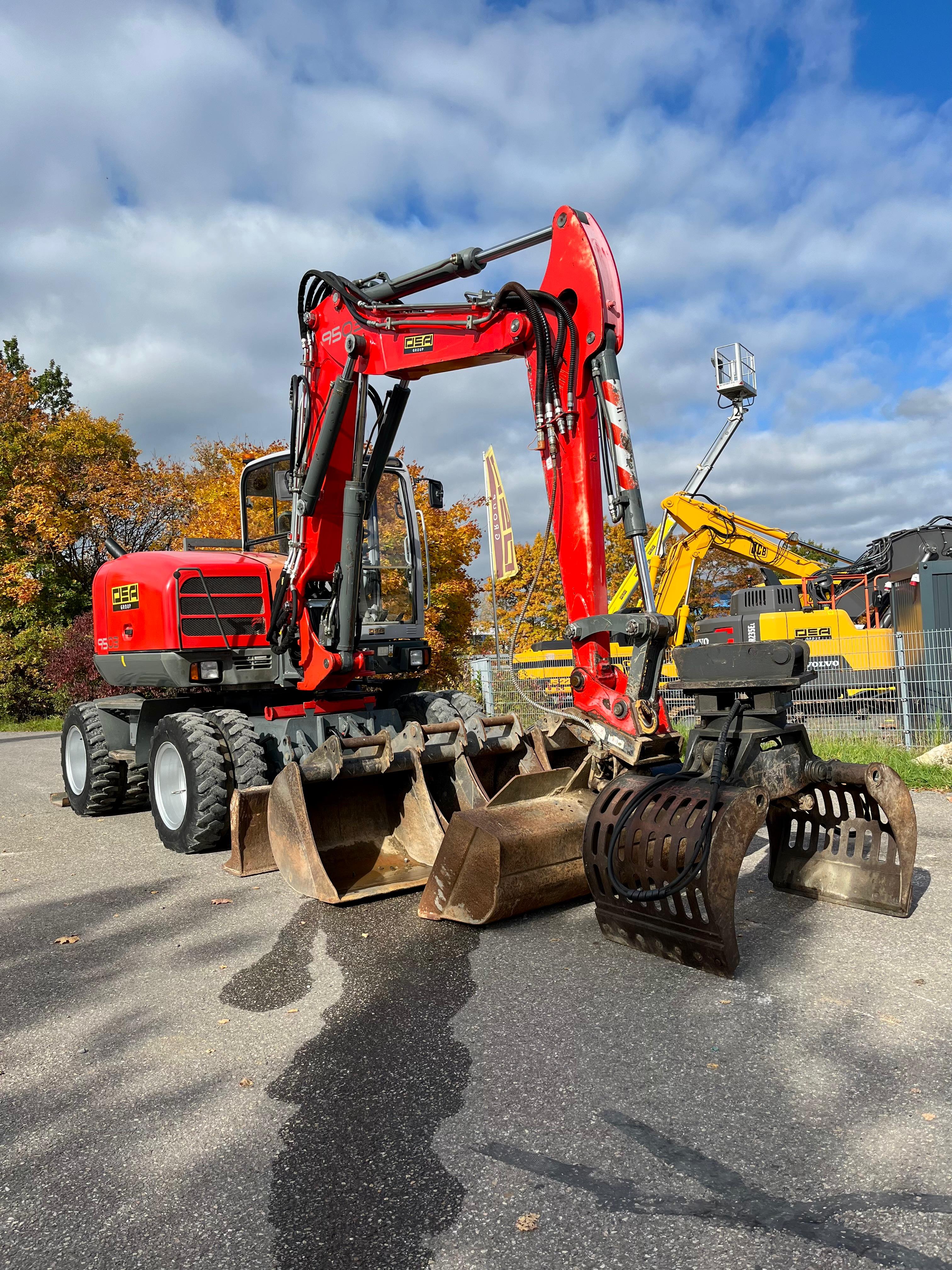 Gebraucht Neuson 9503**Schild und Pratzen**SW, Sortiergreifer, HS, 4x TL**