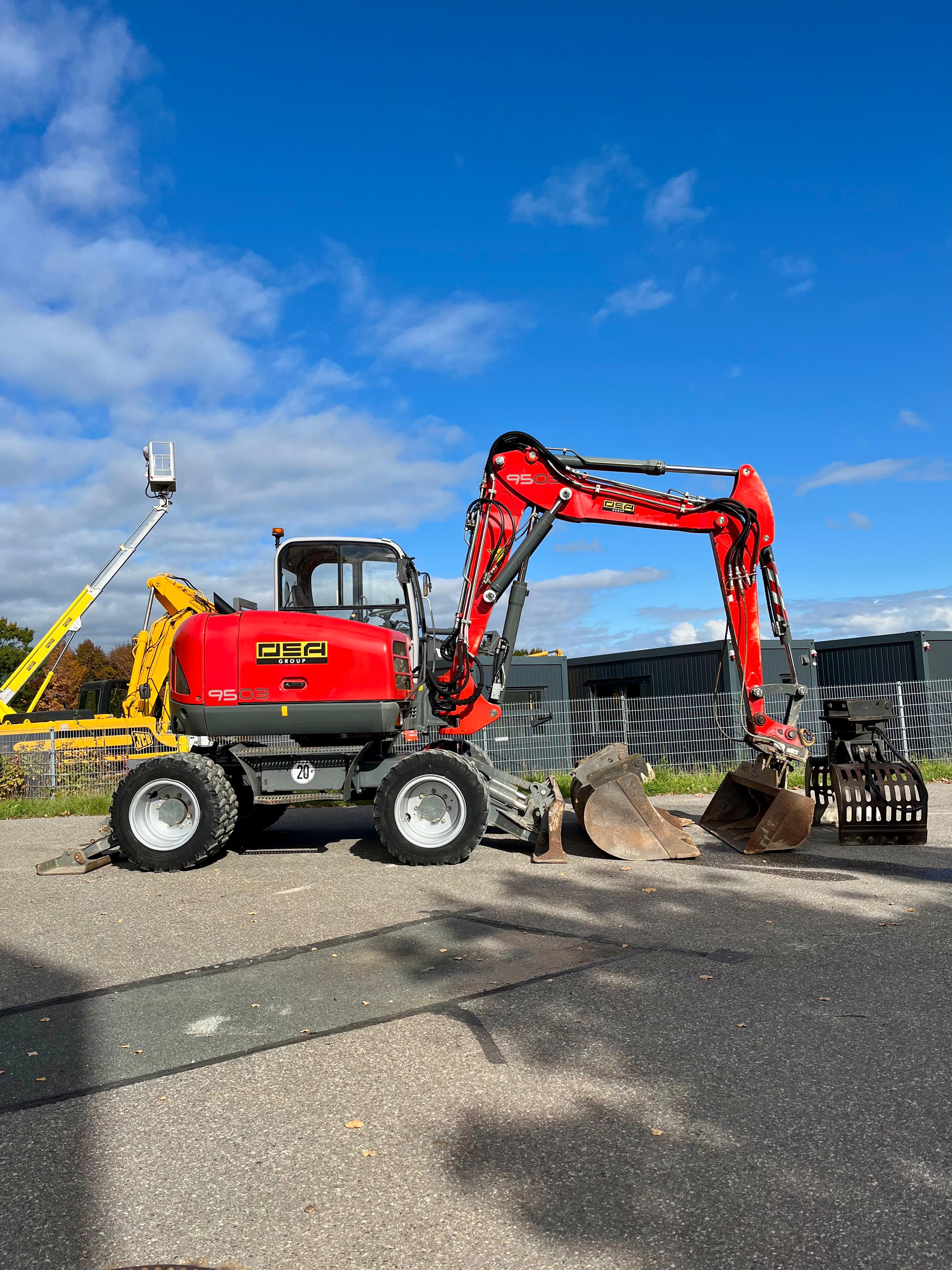 Gebraucht Neuson 9503**Schild und Pratzen**SW, Sortiergreifer, HS, 4x TL**