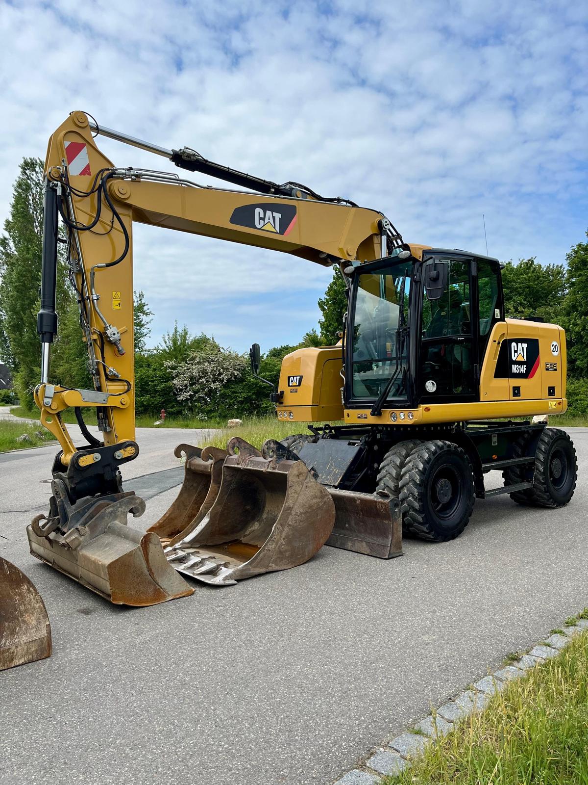 Gebraucht CAT M314F**Bj. 2019**Powertilt, 6x Anbaugeräte