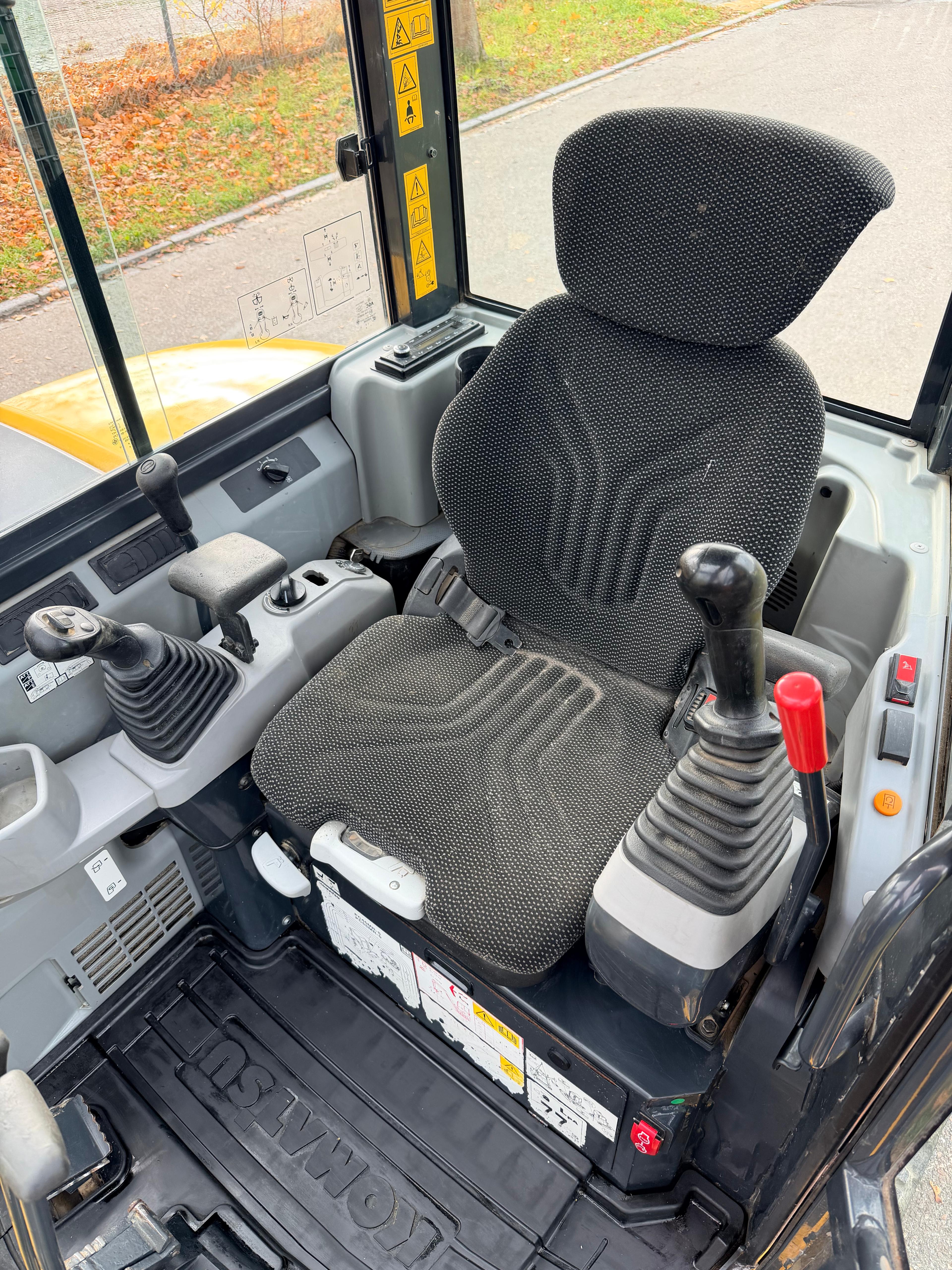 Gebraucht KOMATSU PC55MR**Powertilt, GRL, TL**neue Ketten**