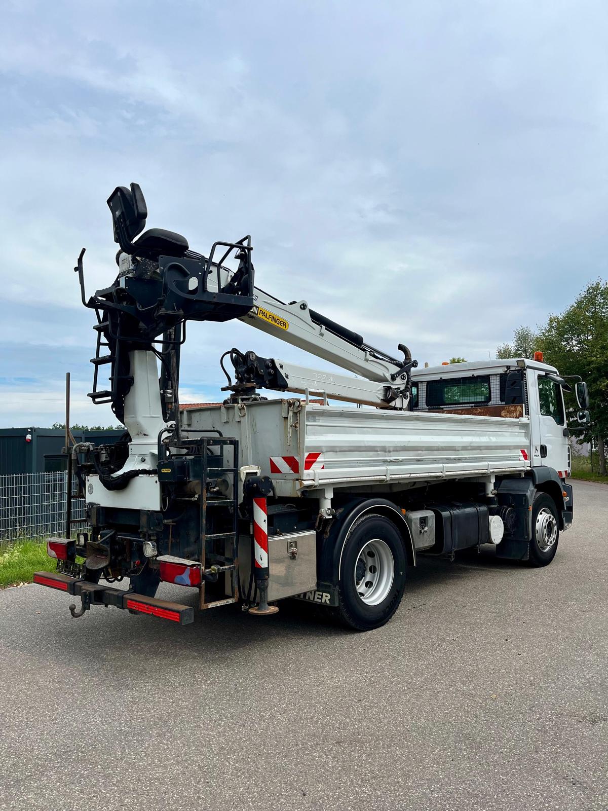 Gebraucht MAN TGM 18.280 mit Palfinger Kran, Funk, Greifer