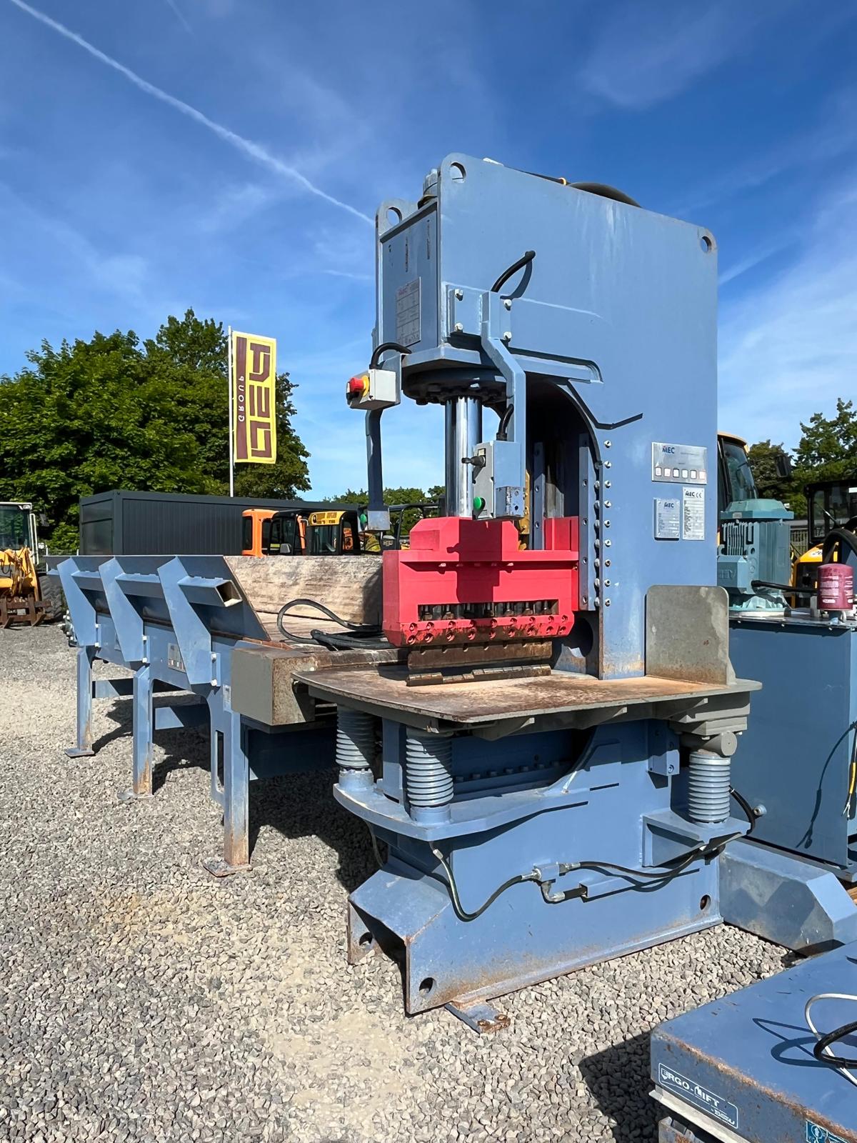 Gebraucht Steinbrecher MEC C 320