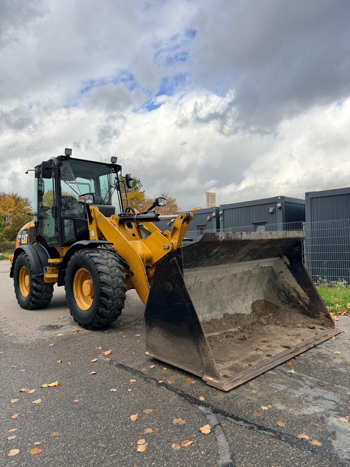 Gebraucht CAT 908H**3.786 h**Schaufel, Palettengabel**