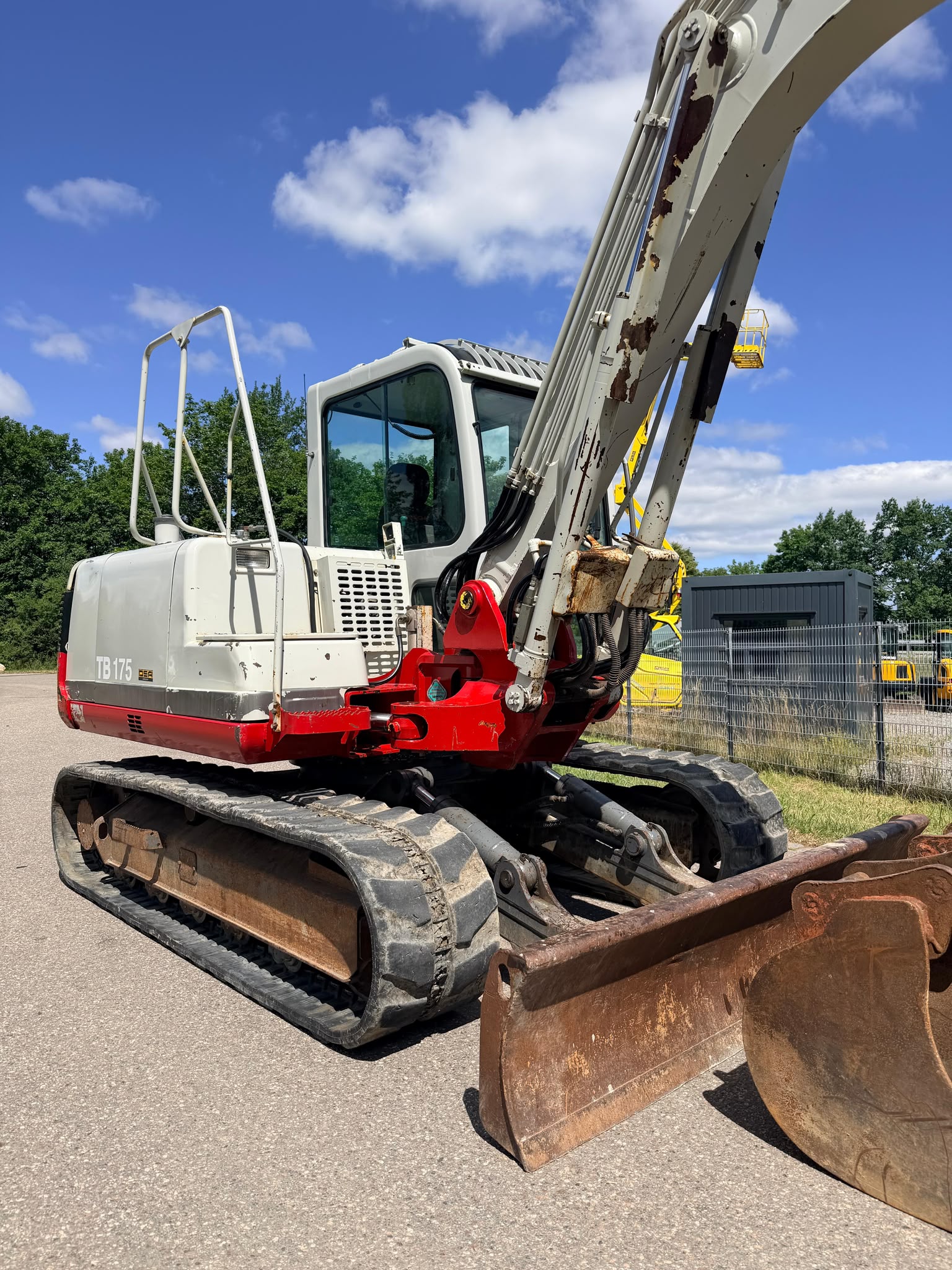 Gebraucht Takeuchi TB 175 inkl. Humusschaufel und 2x Tieflöffel