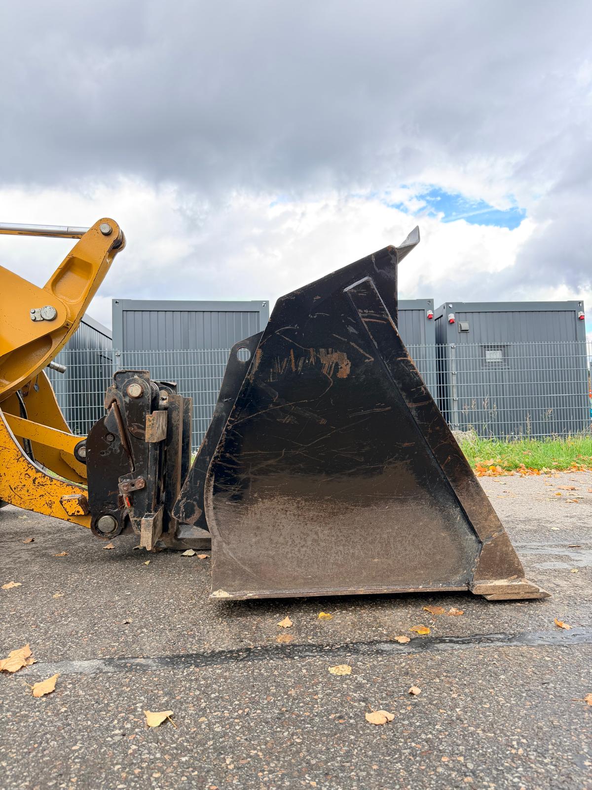 Gebraucht CAT 908H**3.786 h**Schaufel, Palettengabel**