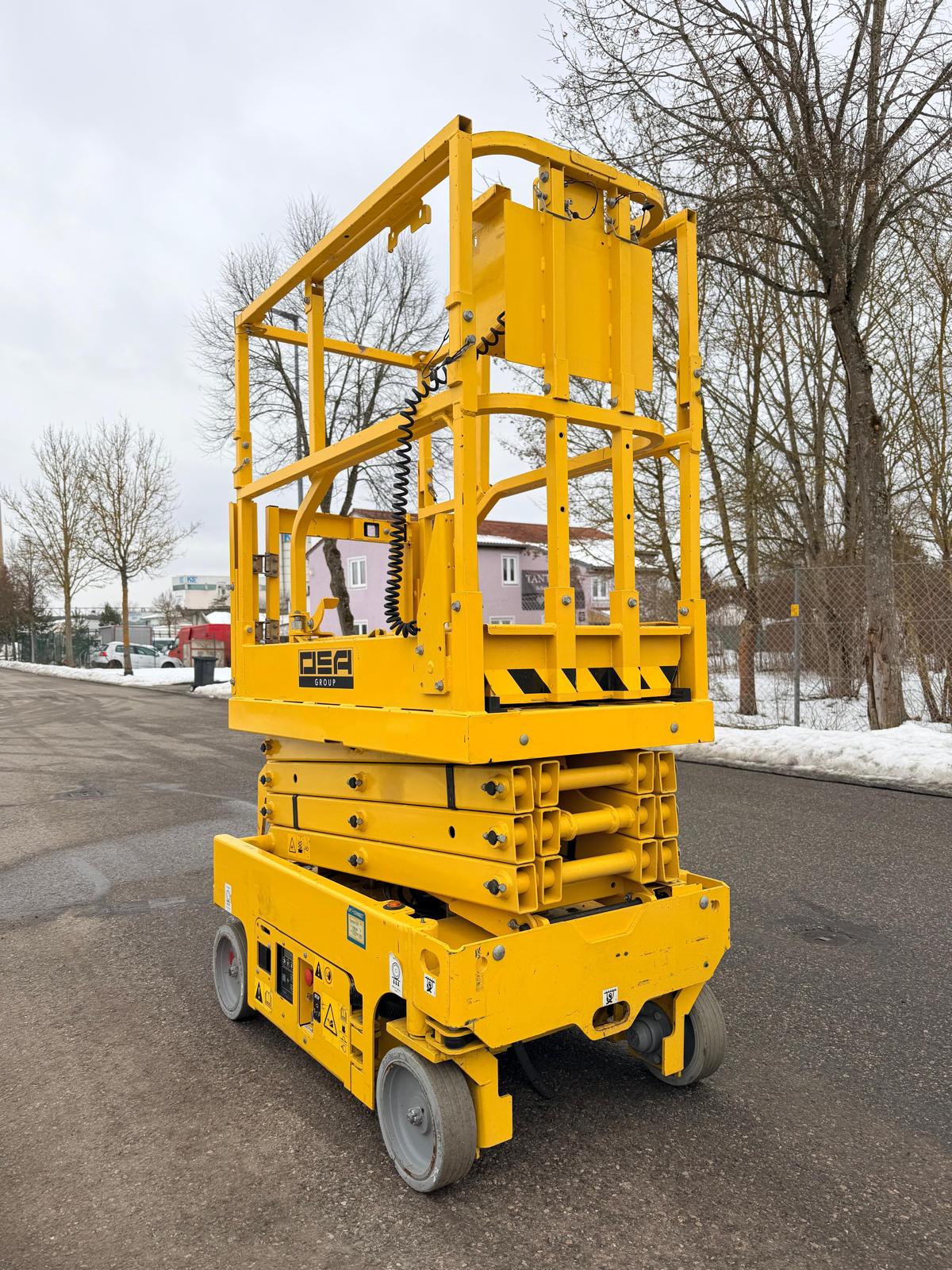 Gebraucht Genie GS1330m**220 h**Baujahr: 2020**5,9 m Arbeitshöhe