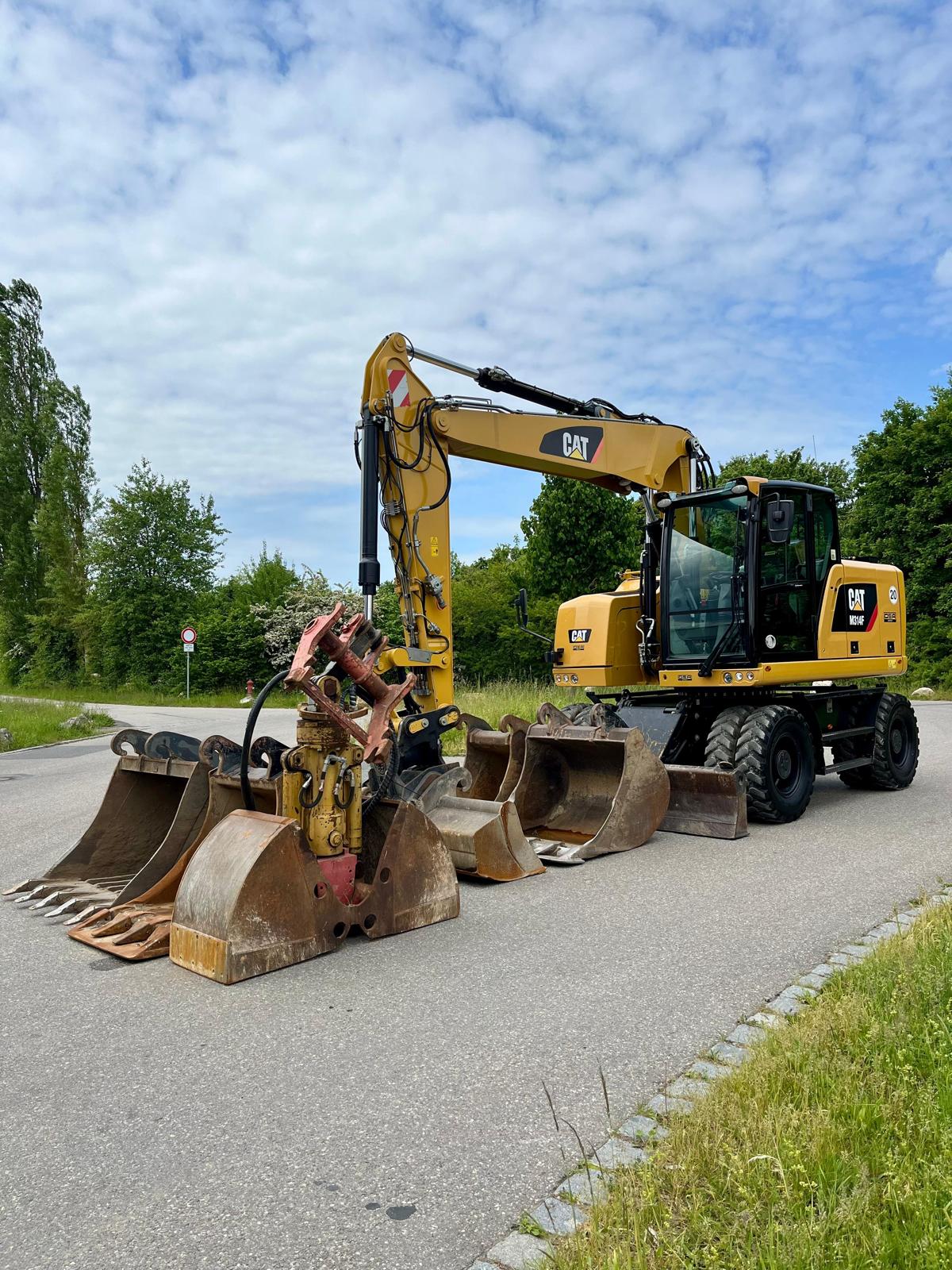 Gebraucht CAT M314F**Bj. 2019**Powertilt, 6x Anbaugeräte