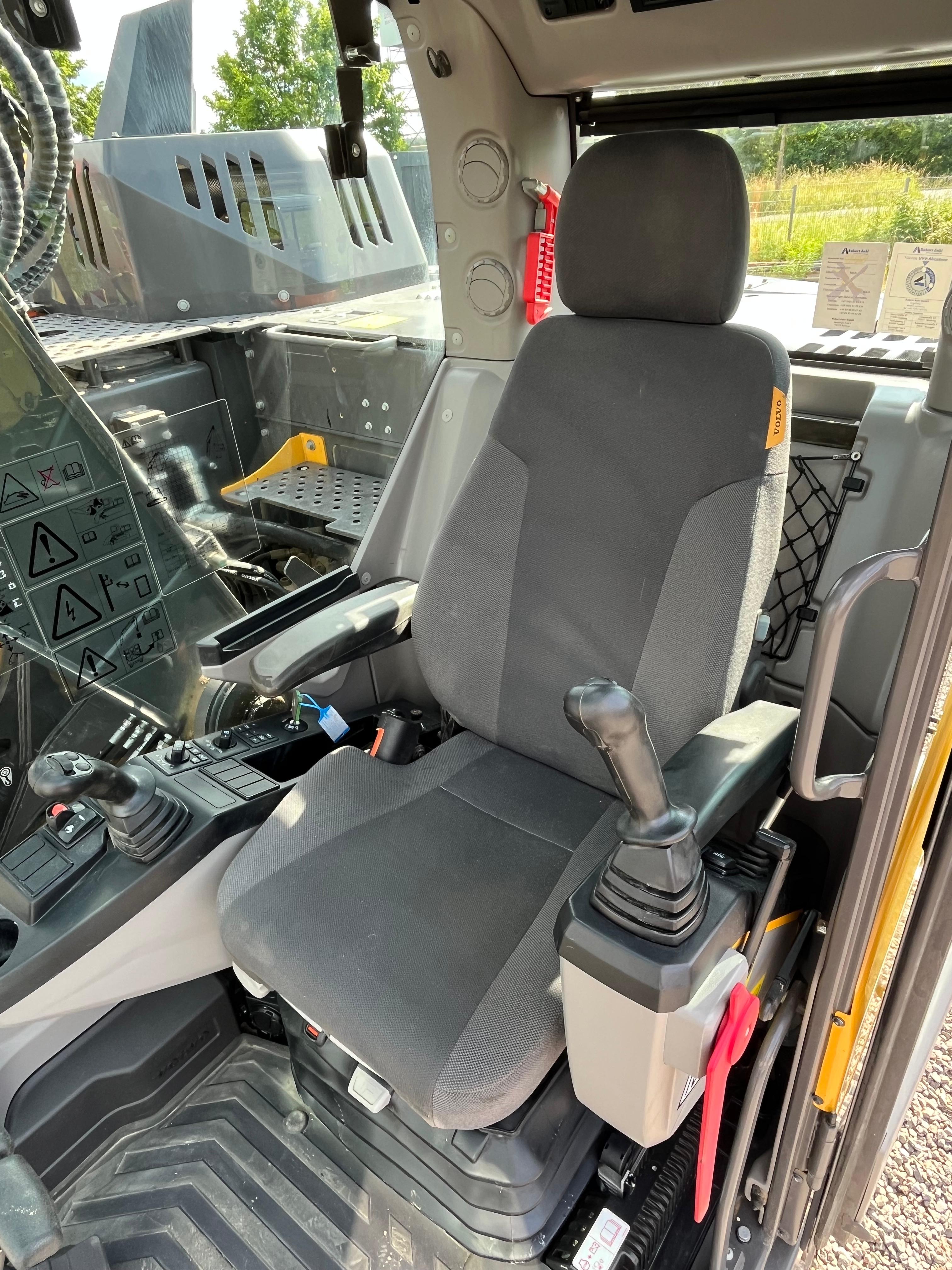 Gebraucht Volvo ECR235EL mit Powertilt, HS, 2x TL**711 Std.**