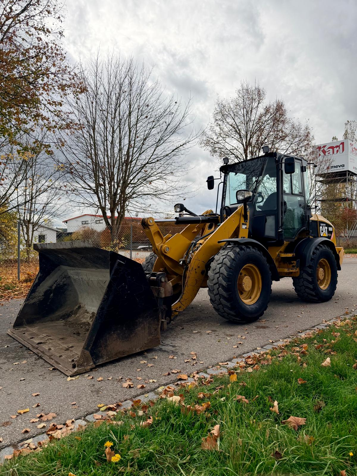 Gebraucht CAT 908H**3.786 h**Schaufel, Palettengabel**