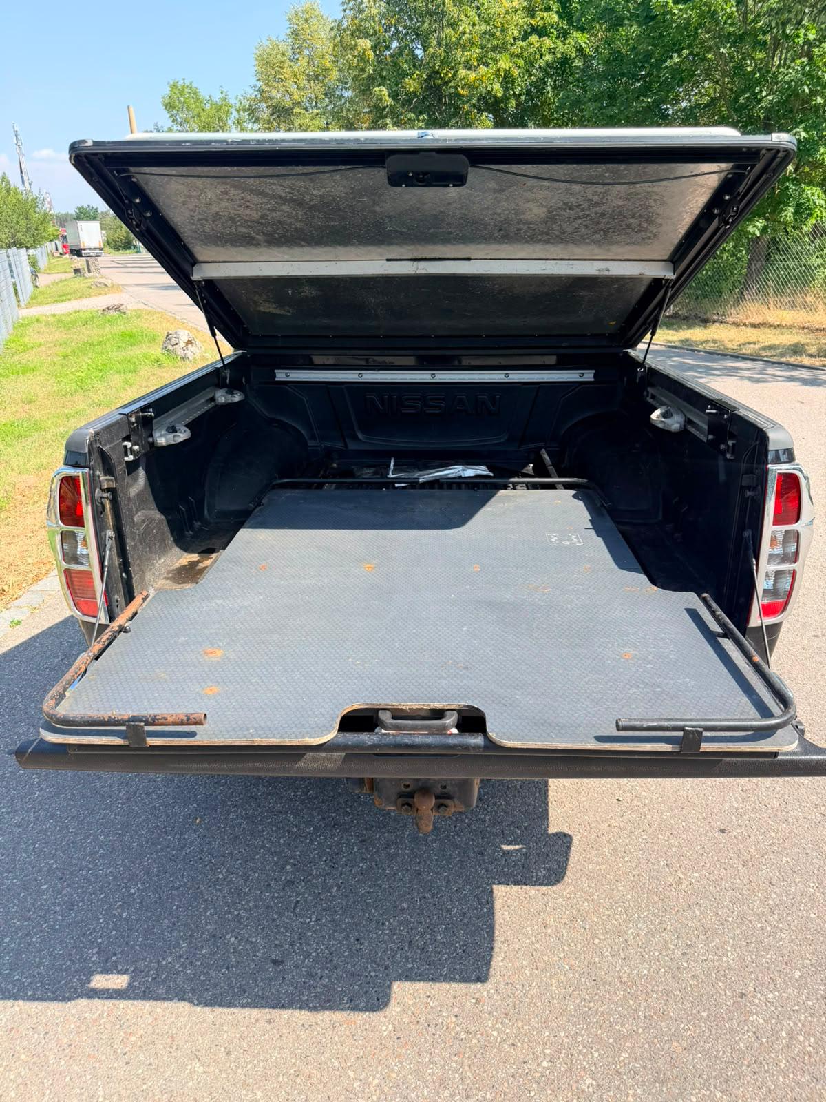 Gebraucht Nissan Navara Pickup Double Cab LE V6 4X4
