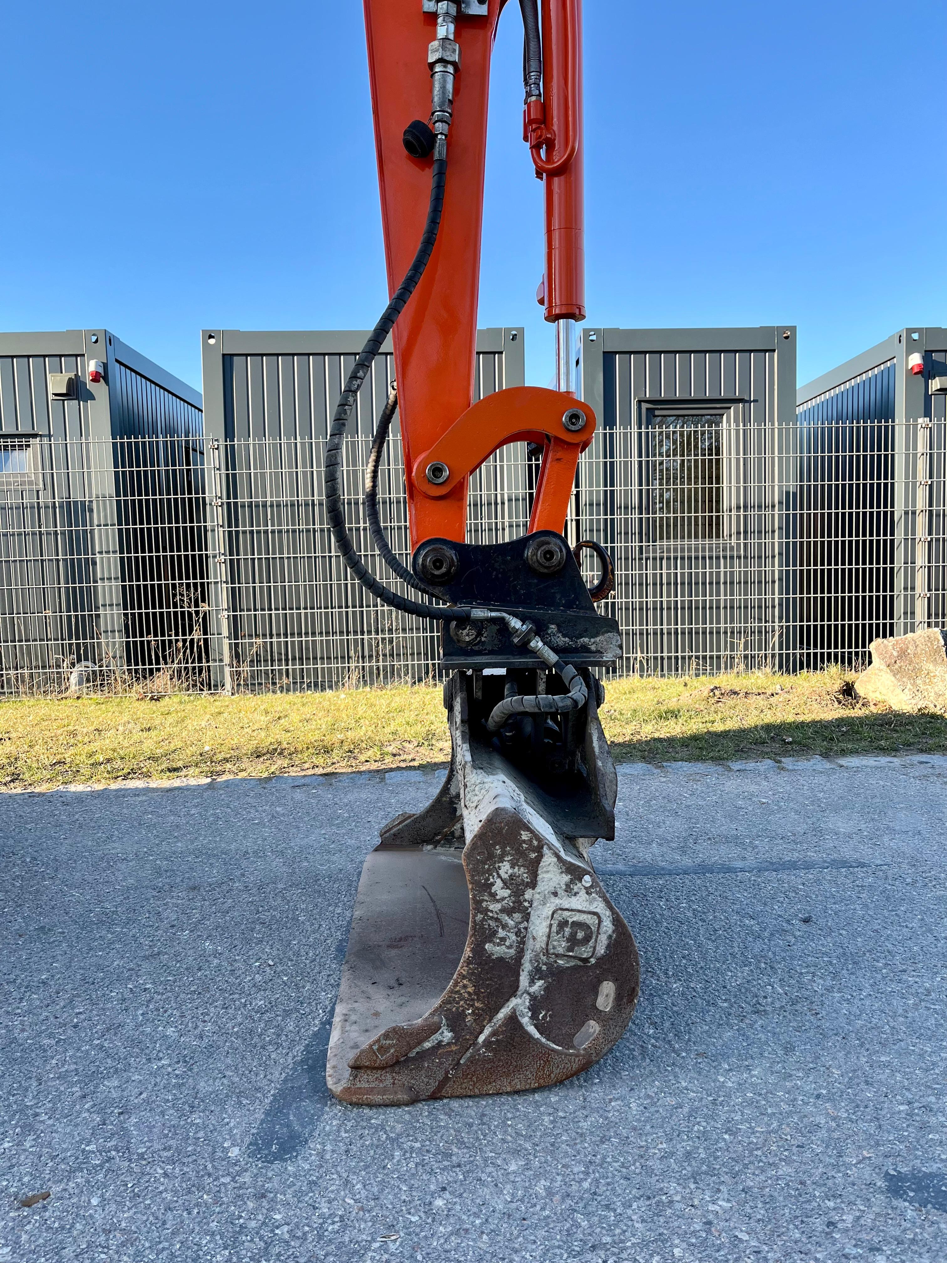 Gebraucht Hitachi ZX22U-2 YLR**Bj. 2010**3.446 Std.**