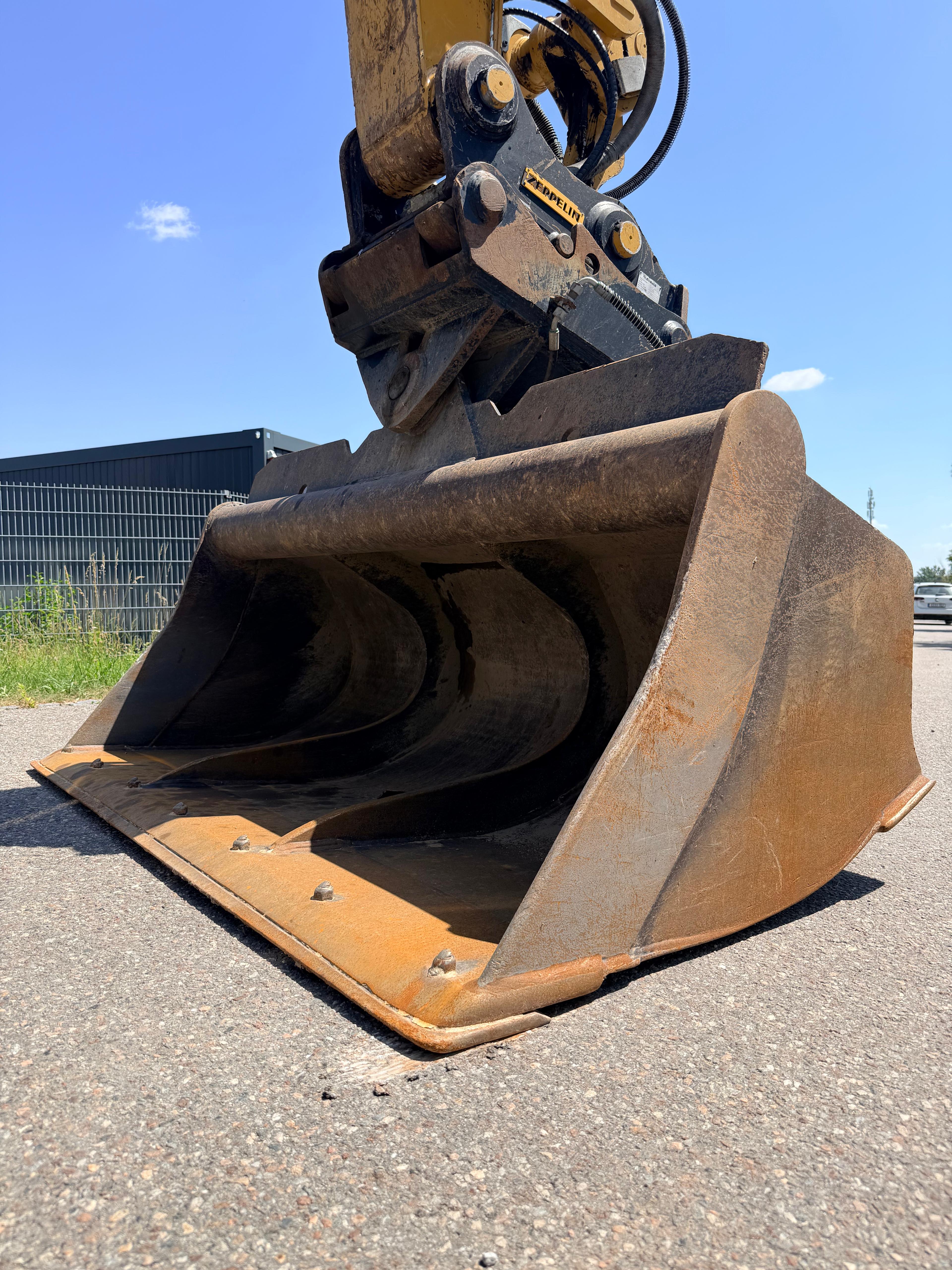 Gebraucht CAT M320F inkl. Grabenräumlöffel