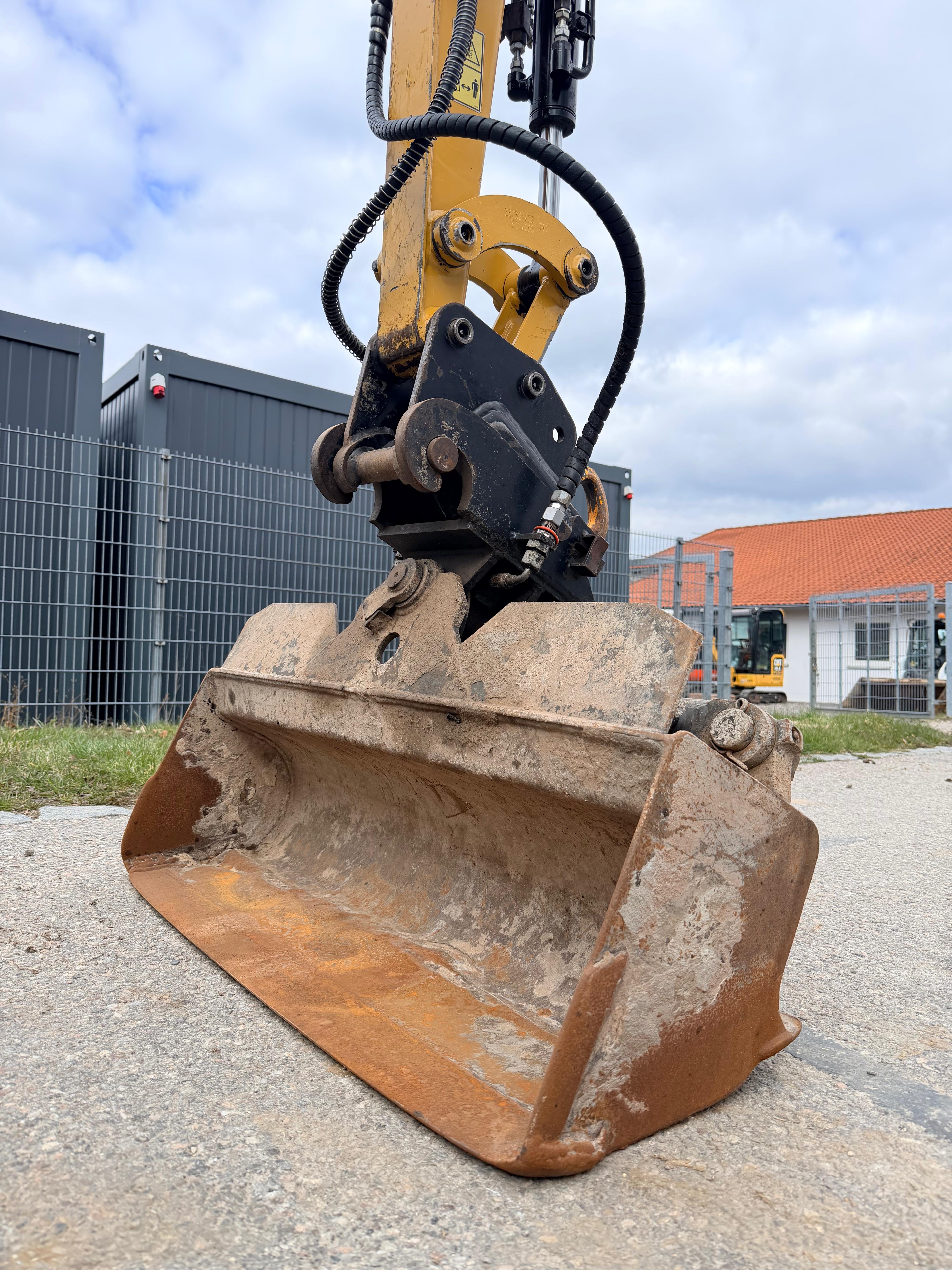 Gebraucht CAT 301.6**2.343 h**inkl. Humusschaufel
