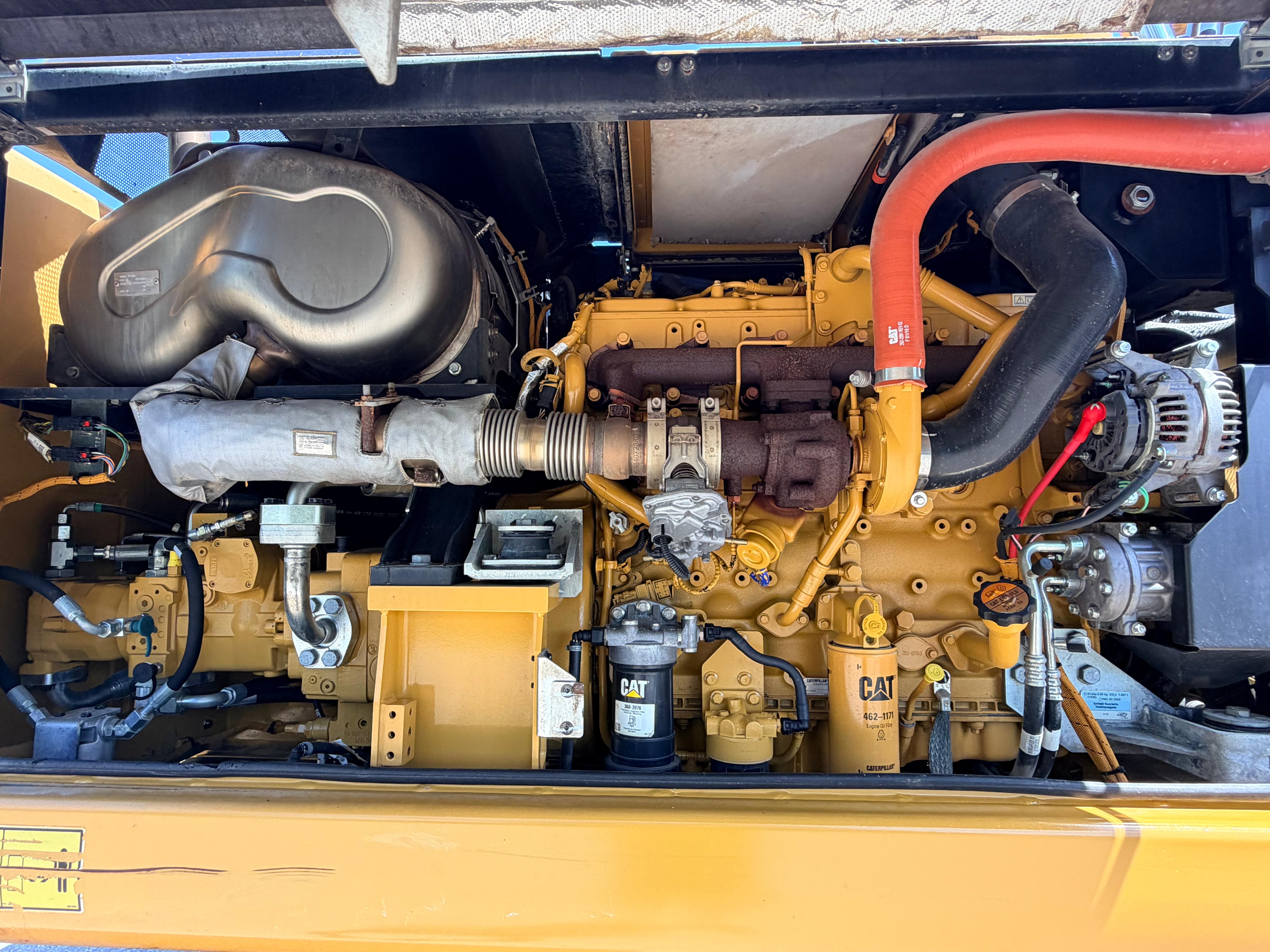 Gebraucht CAT M320F inkl. Grabenräumlöffel