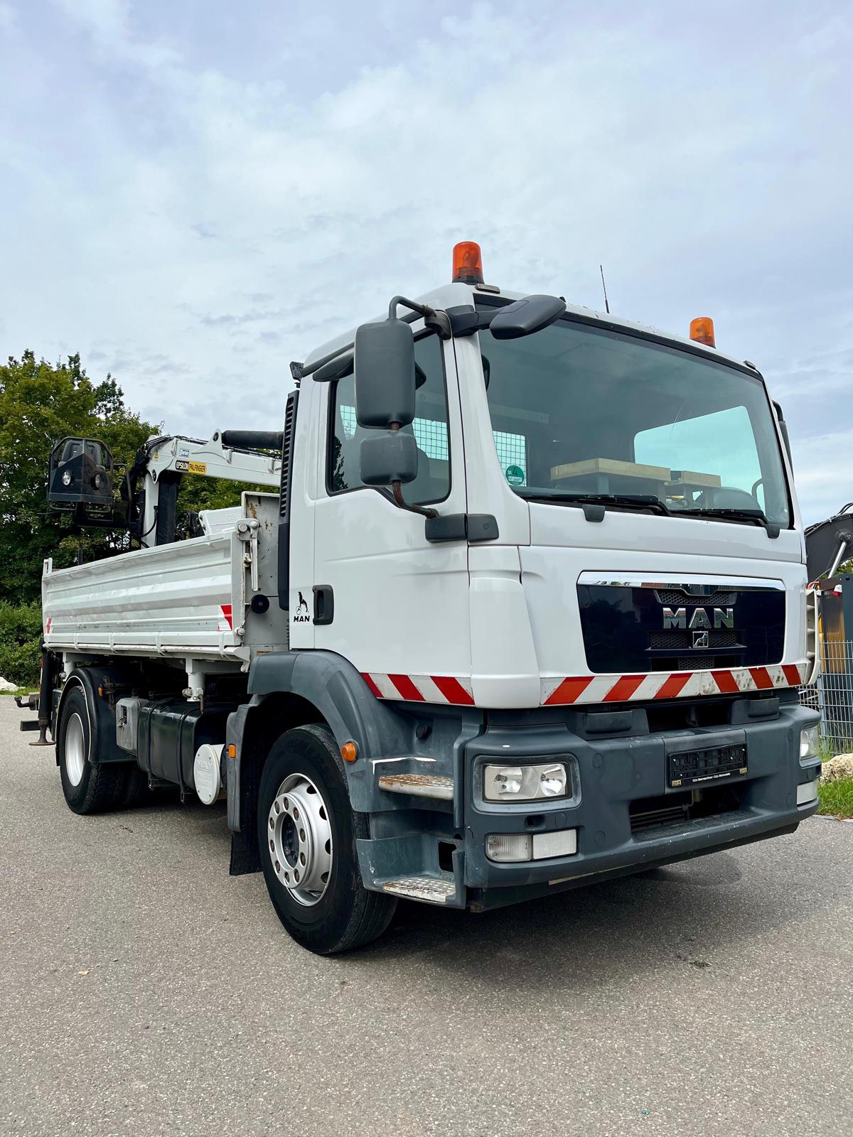 Gebraucht MAN TGM 18.280 mit Palfinger Kran, Funk, Greifer
