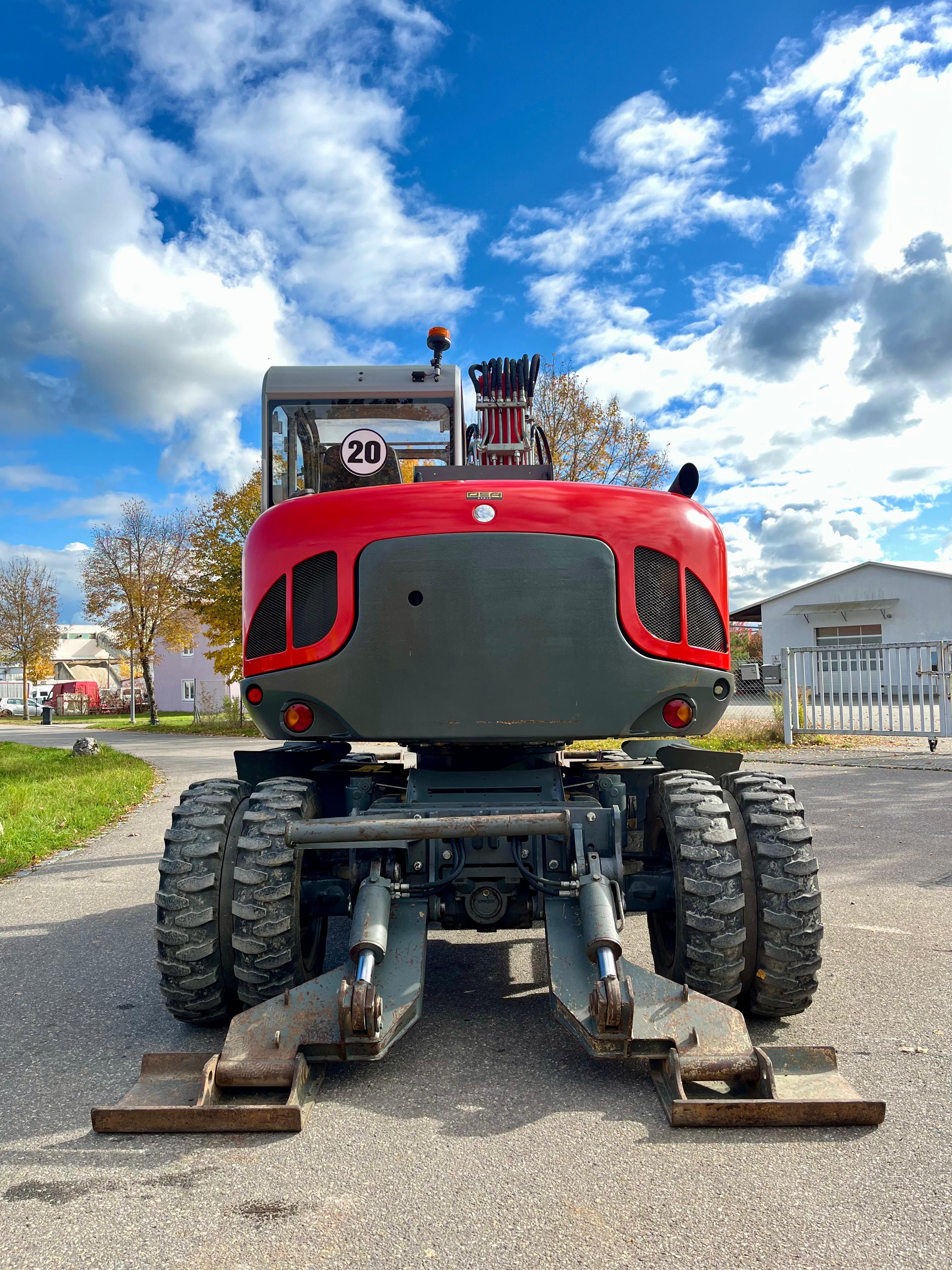 Gebraucht Neuson 9503**Schild und Pratzen**SW, Sortiergreifer, HS, 4x TL**