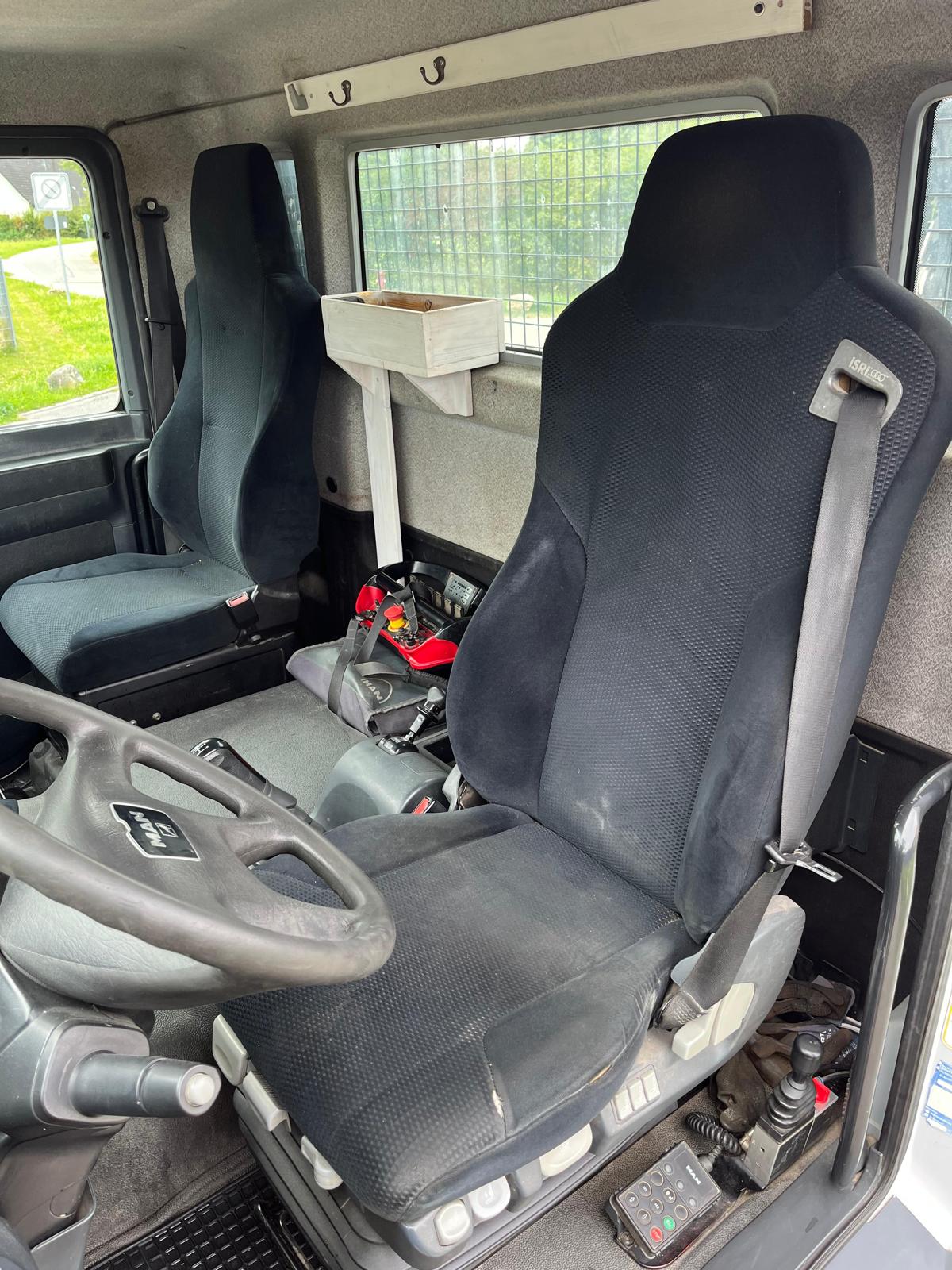 Gebraucht MAN TGM 18.280 mit Palfinger Kran, Funk, Greifer