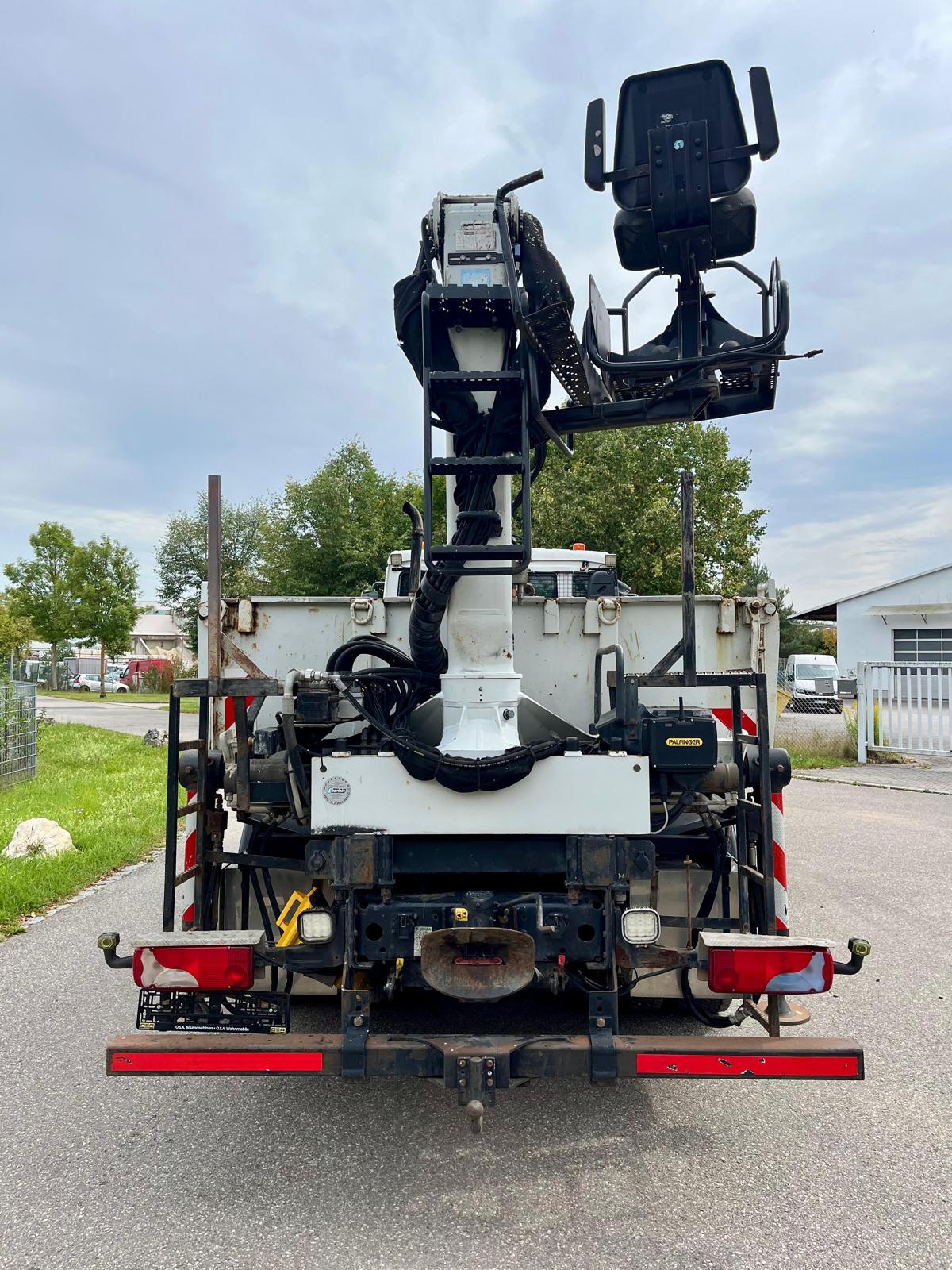 Gebraucht MAN TGM 18.280 mit Palfinger Kran, Funk, Greifer