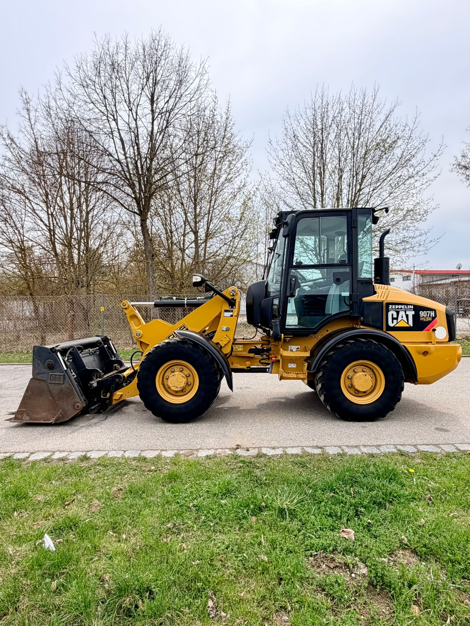 Gebraucht CAT 907H**Original 1.427 h** Klappschaufel, Gabel