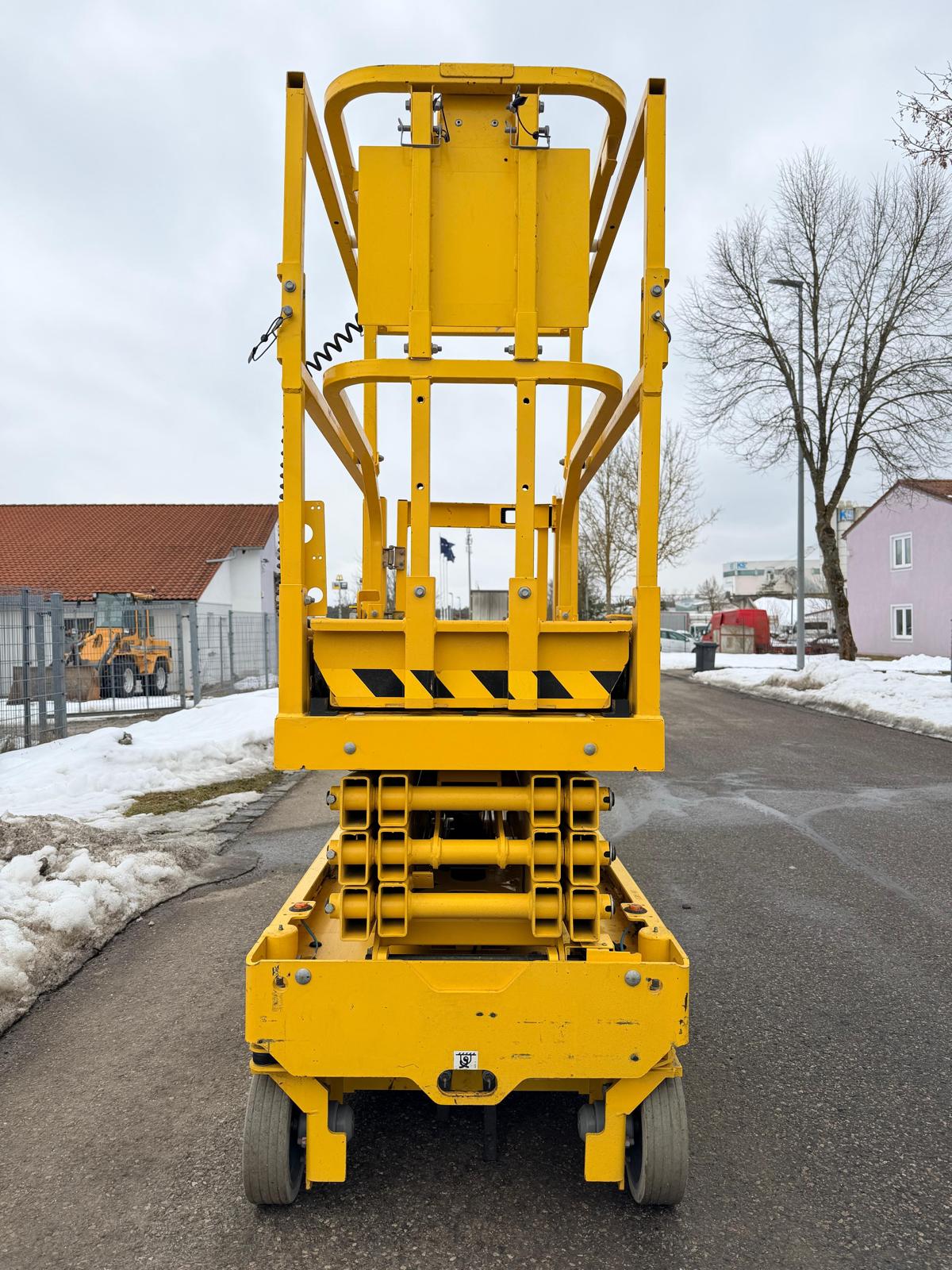 Gebraucht Genie GS1330m**220 h**Baujahr: 2020**5,9 m Arbeitshöhe