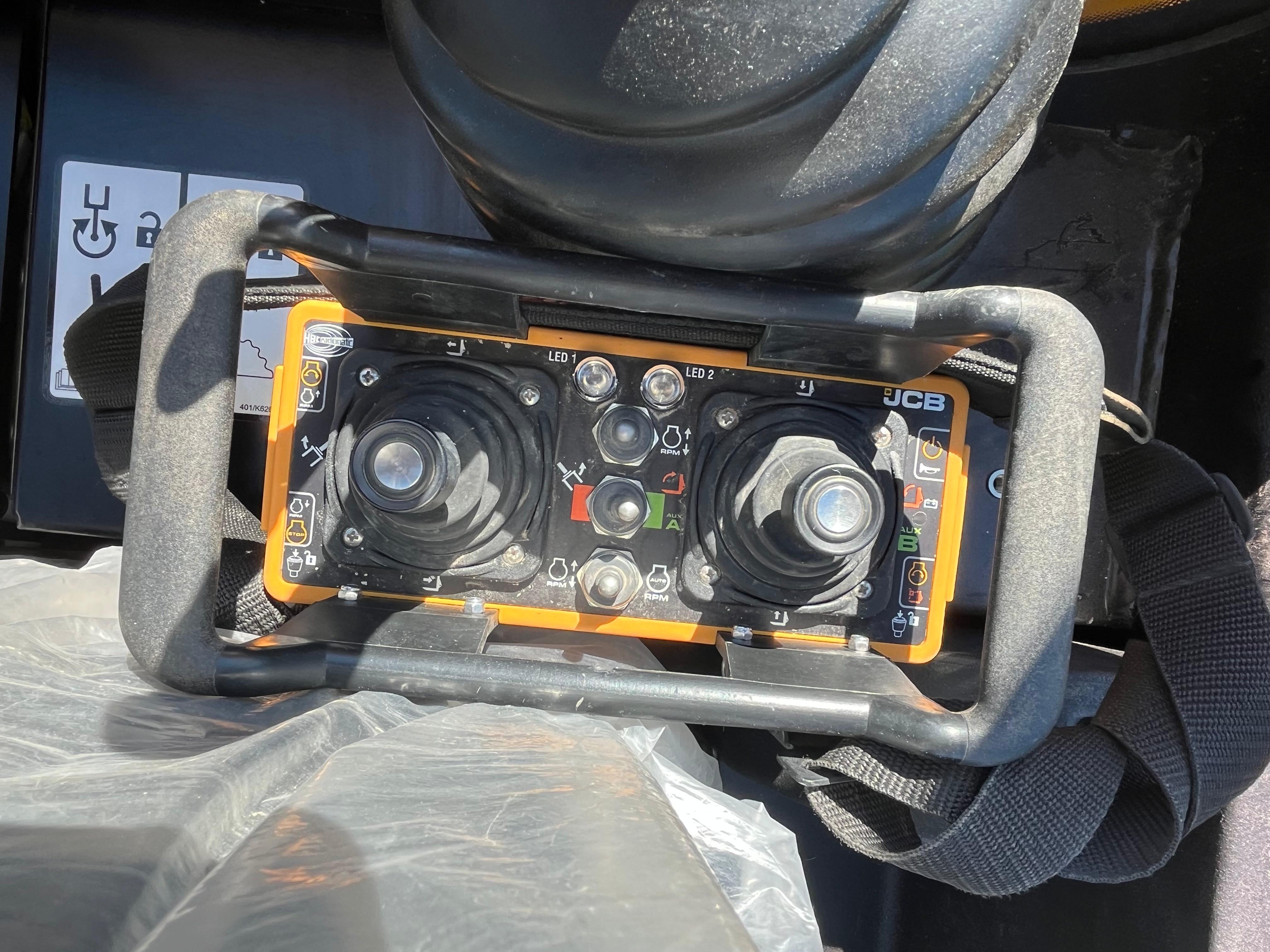 Gebraucht Teleskoplader JCB RTH555P 210 R Roto *Vorführer* mit Korb, Gabel