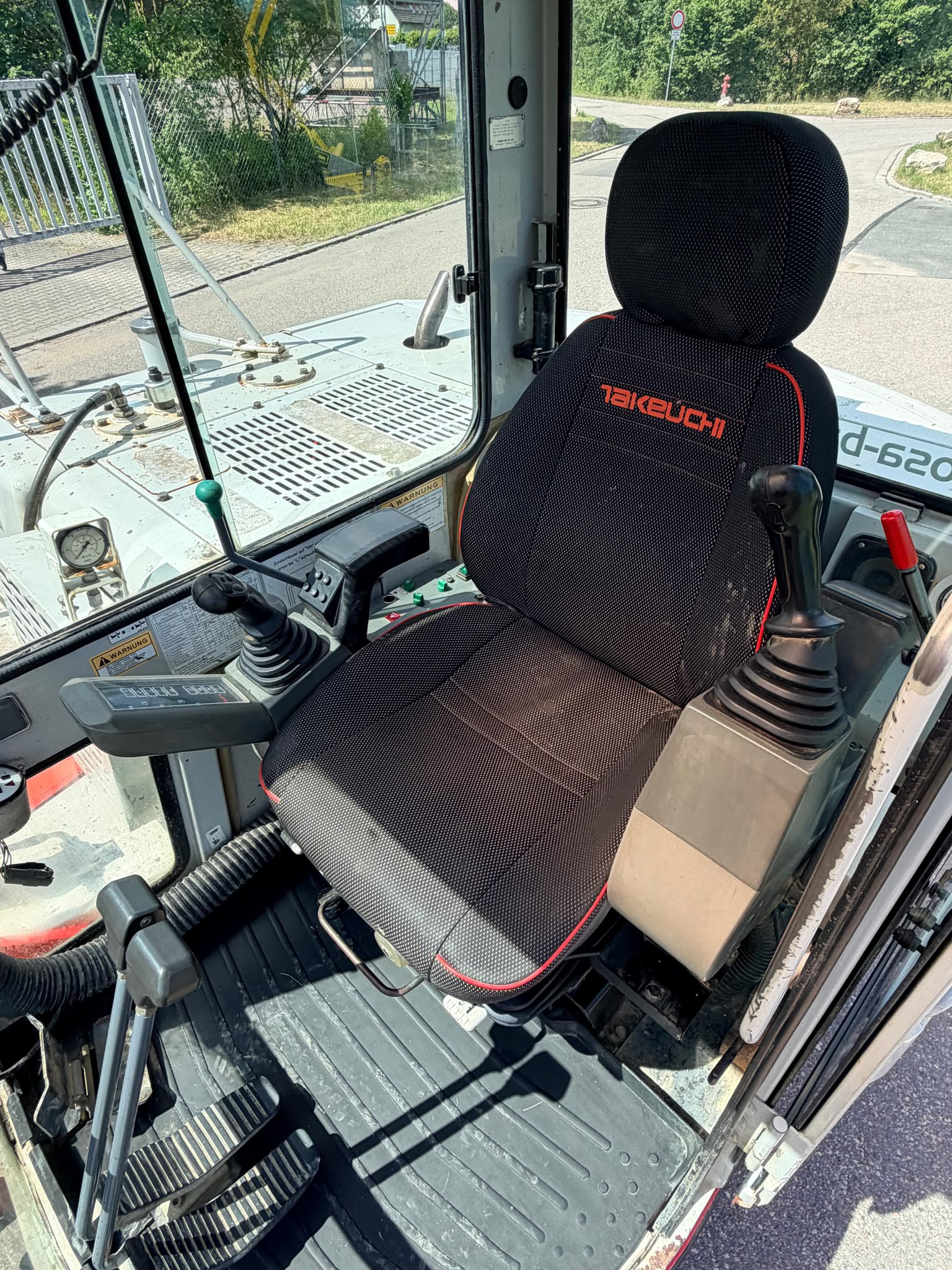 Gebraucht Takeuchi TB 175 inkl. Humusschaufel und 2x Tieflöffel