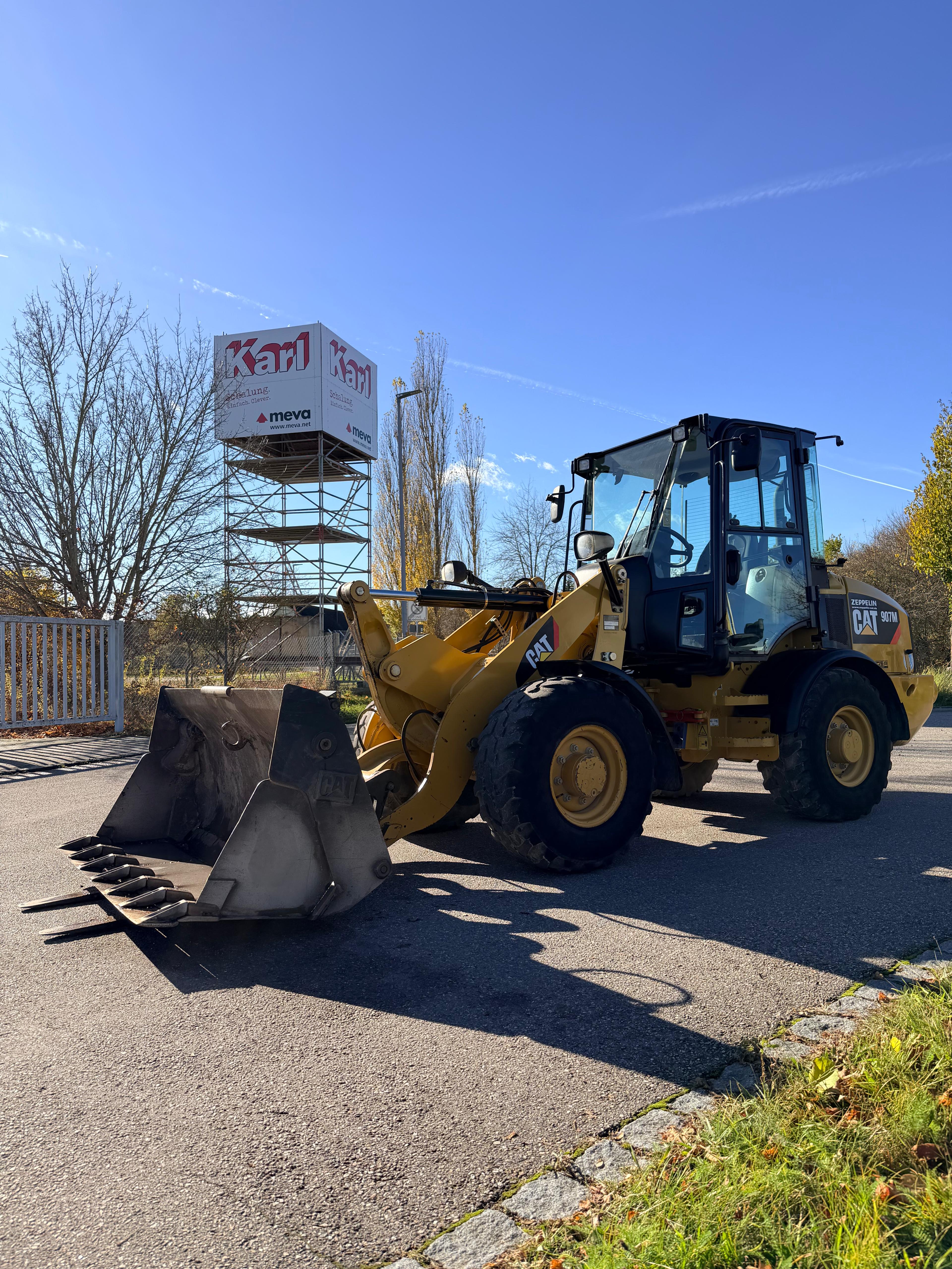 Gebraucht CAT 907M**2.146 h**