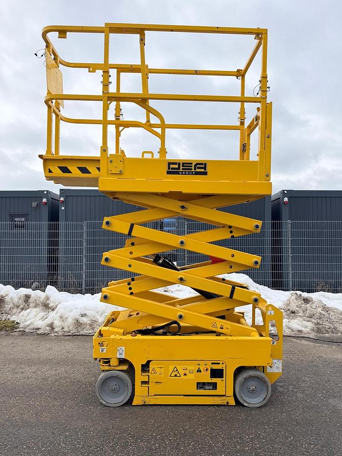 Gebraucht Genie GS1330m**220 h**Baujahr: 2020**5,9 m Arbeitshöhe