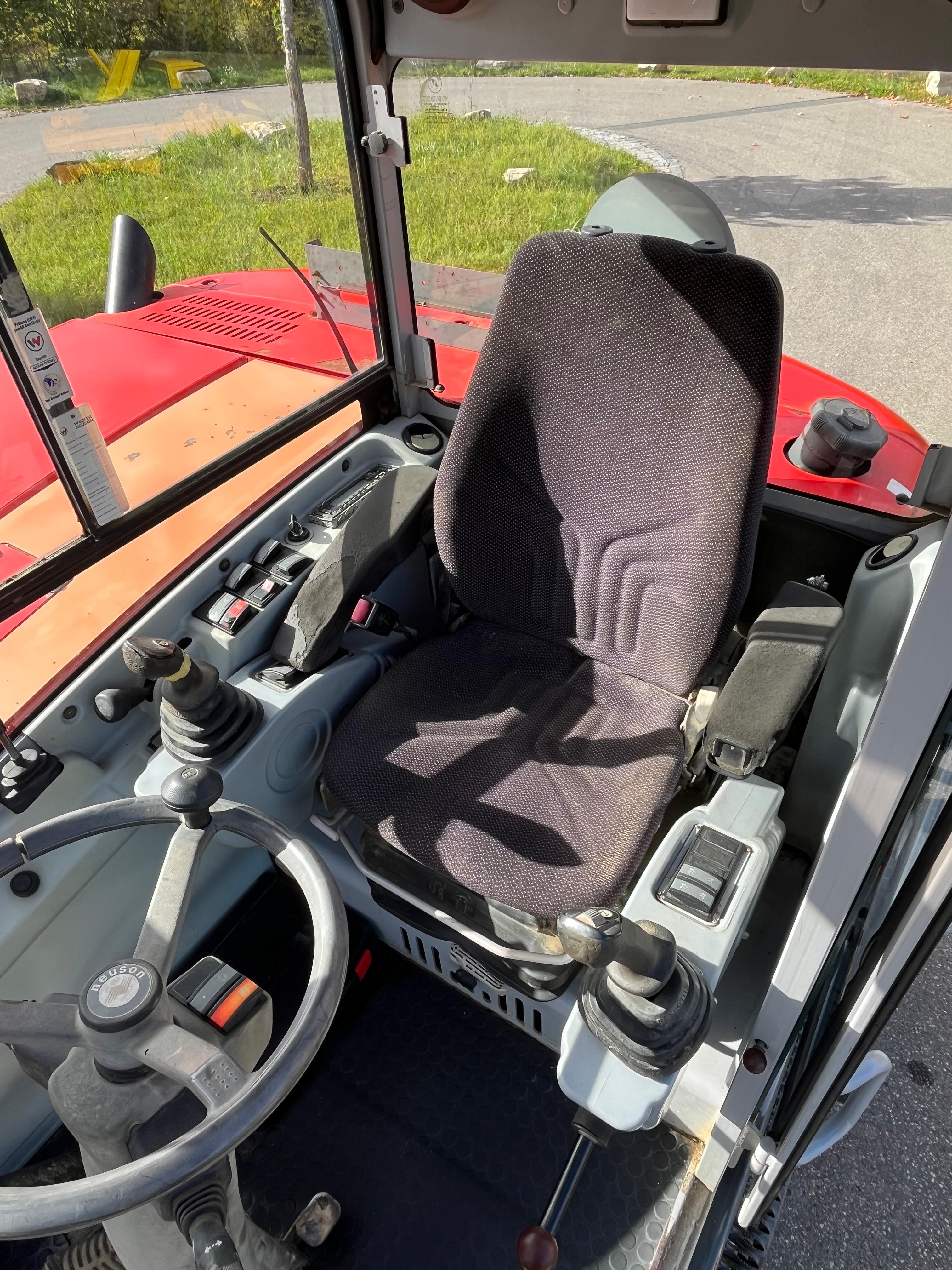 Gebraucht Neuson 9503**Schild und Pratzen**SW, Sortiergreifer, HS, 4x TL**