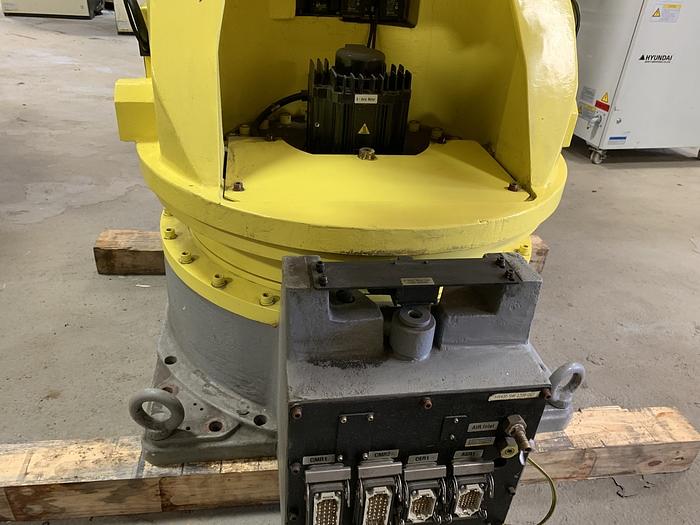 Used 2012 HYUNDIA MODEL HX400 400KG X 2573MM H REACH WITH Hi5-N80U CONTROLLER HX400 6 AXIS CNC ROBOT