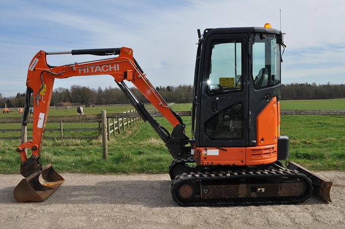 Used 2016 HITACHI ZAXIS 26U