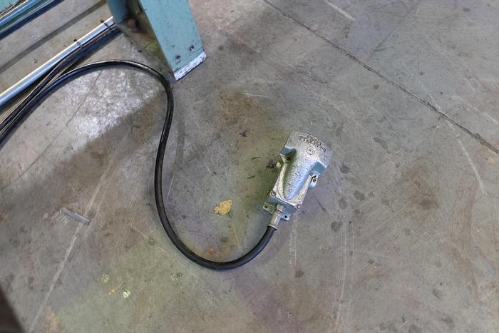 Used MORGAN 2050mm x 4mm SC Mechanical guillotine