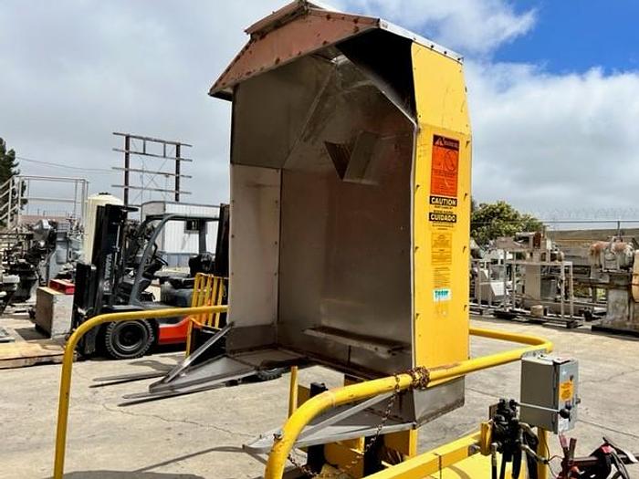 Used Dumper, Bin, Cart, Toter, mdl WS-550, 2500 lb capacity, #S744036