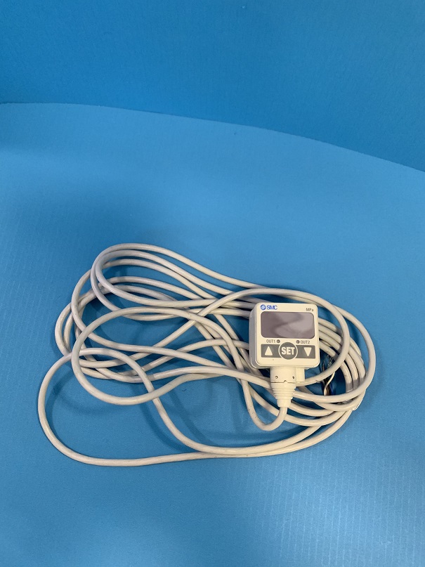 Used SMC Digital Pressure Switch ISE40-01-62L
