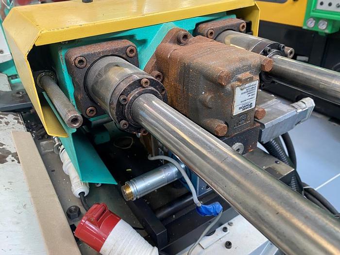 Used 1997 Arburg Allrounder Selecta 270S 250-60 Injection Moulding Machine