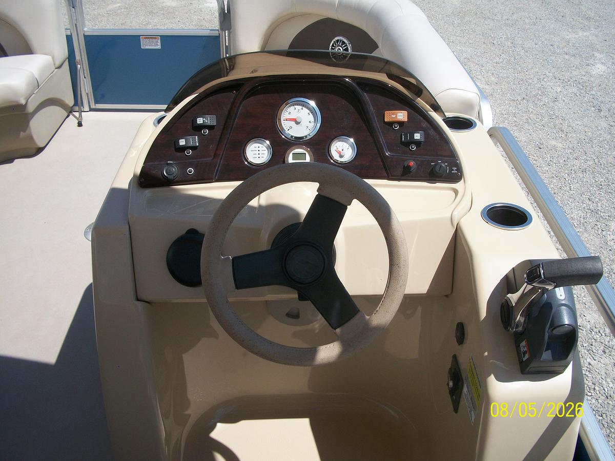 Used 2017 SunChaser 8520 CRS