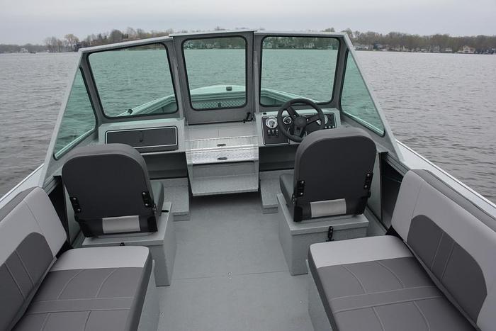 2026 Smoker Craft Pro Sportsman 1872 DC