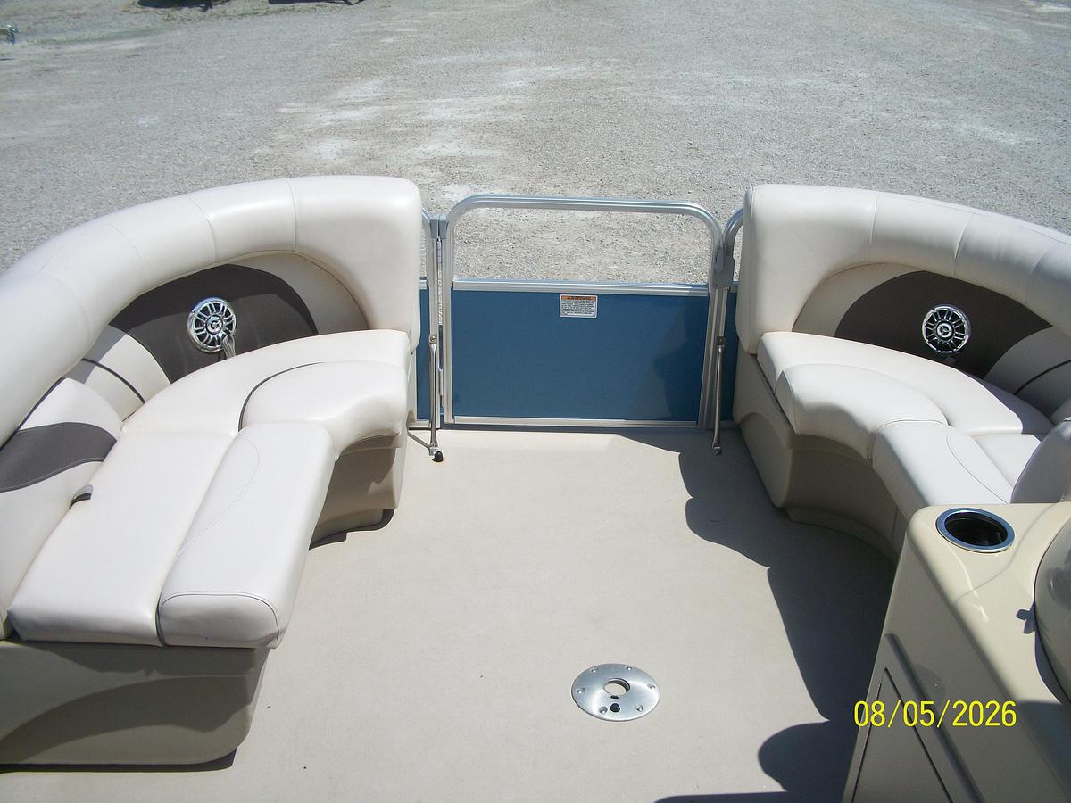 Used 2017 SunChaser 8520 CRS