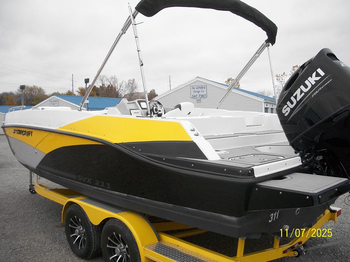 Used Starcraft SVX 211 OB Deckboat