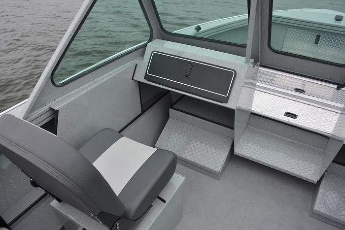 2026 Smoker Craft Pro Sportsman 1872 DC