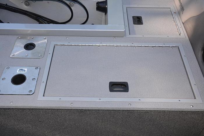 2026 Smoker Craft Pro Angler XL 182