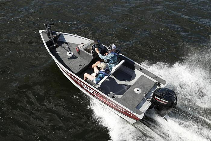 2026 Smoker Craft Resorter 151