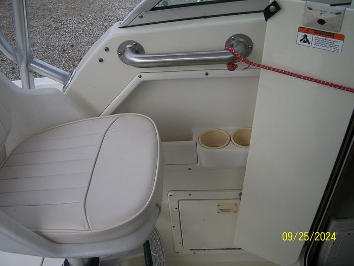 Used 2004 Hydra-Sports 230 Seahorse WA